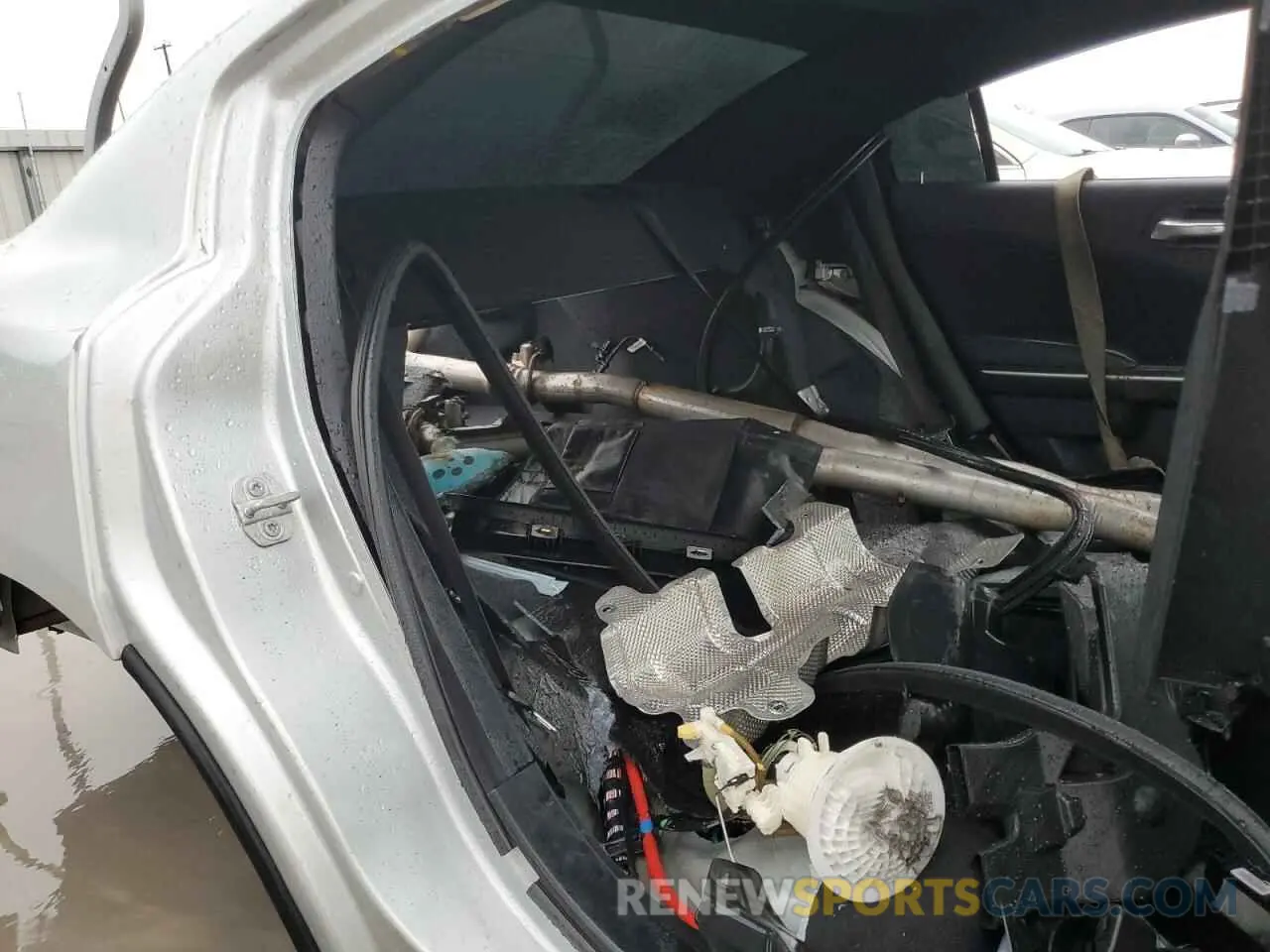 10 Photograph of a damaged car 2C3CDXGJ4KH562379 DODGE CHARGER 2019