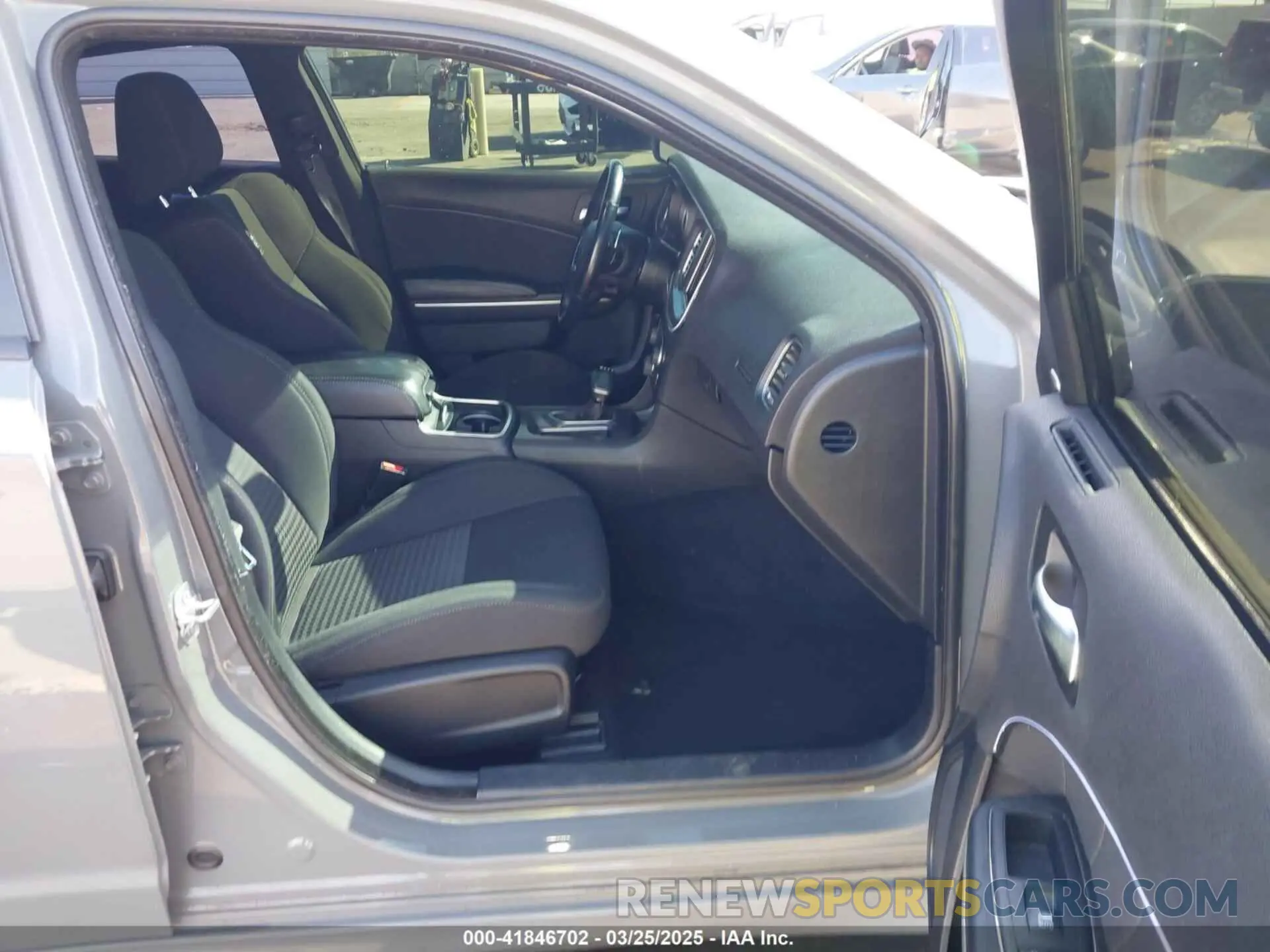 5 Photograph of a damaged car 2C3CDXGJ4KH576394 DODGE CHARGER 2019