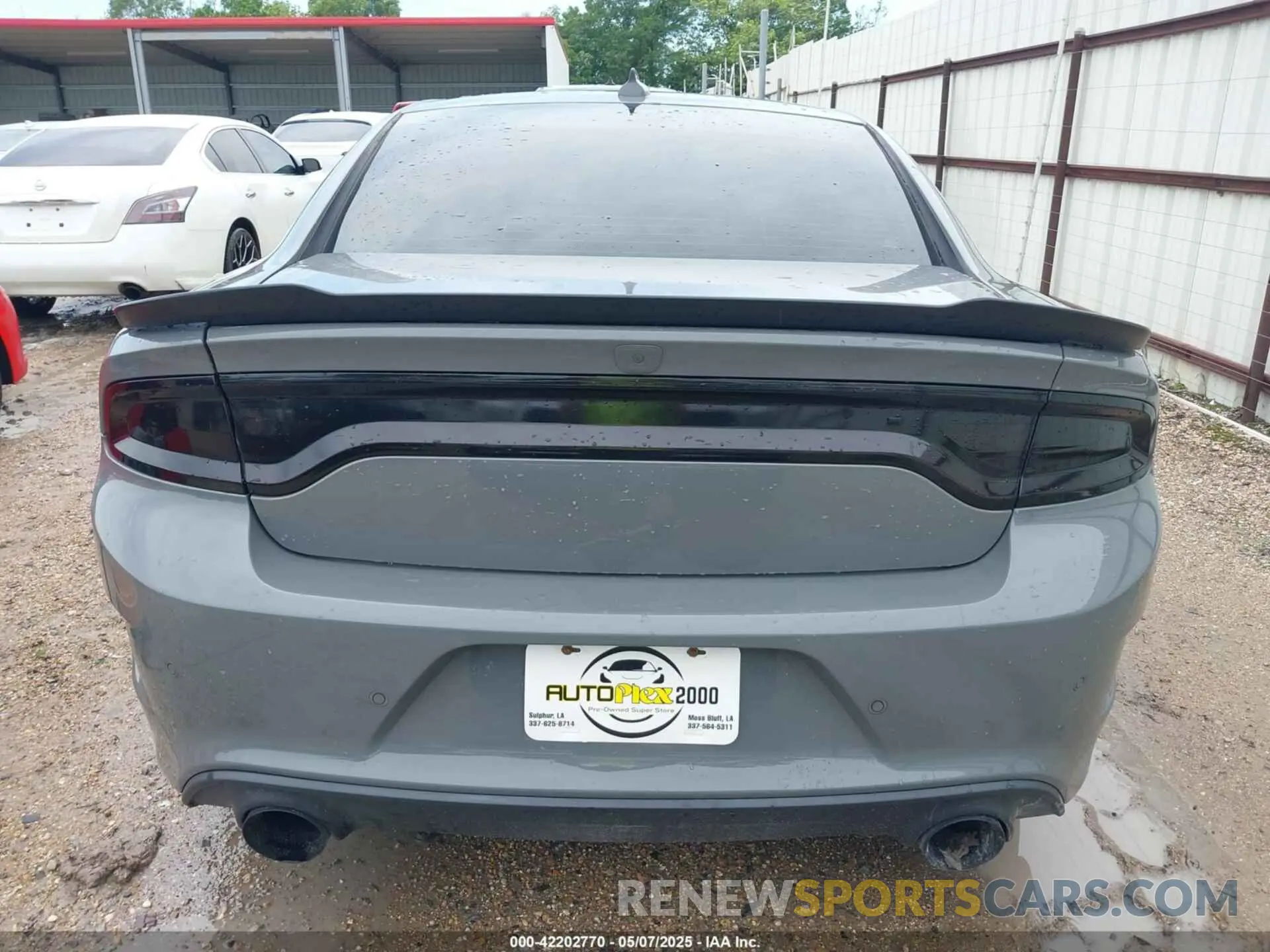 16 Photograph of a damaged car 2C3CDXGJ4KH647044 DODGE CHARGER 2019