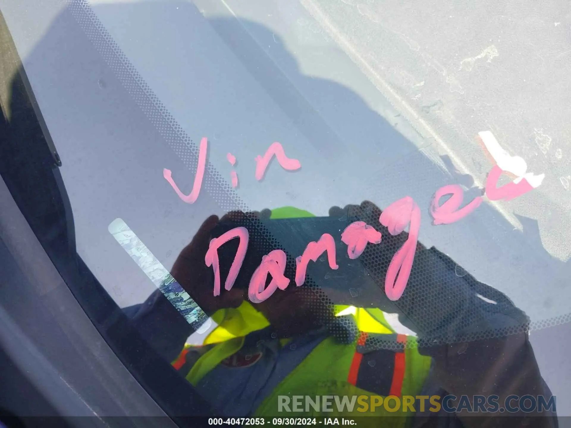 9 Photograph of a damaged car 2C3CDXGJ4KH726312 DODGE CHARGER 2019