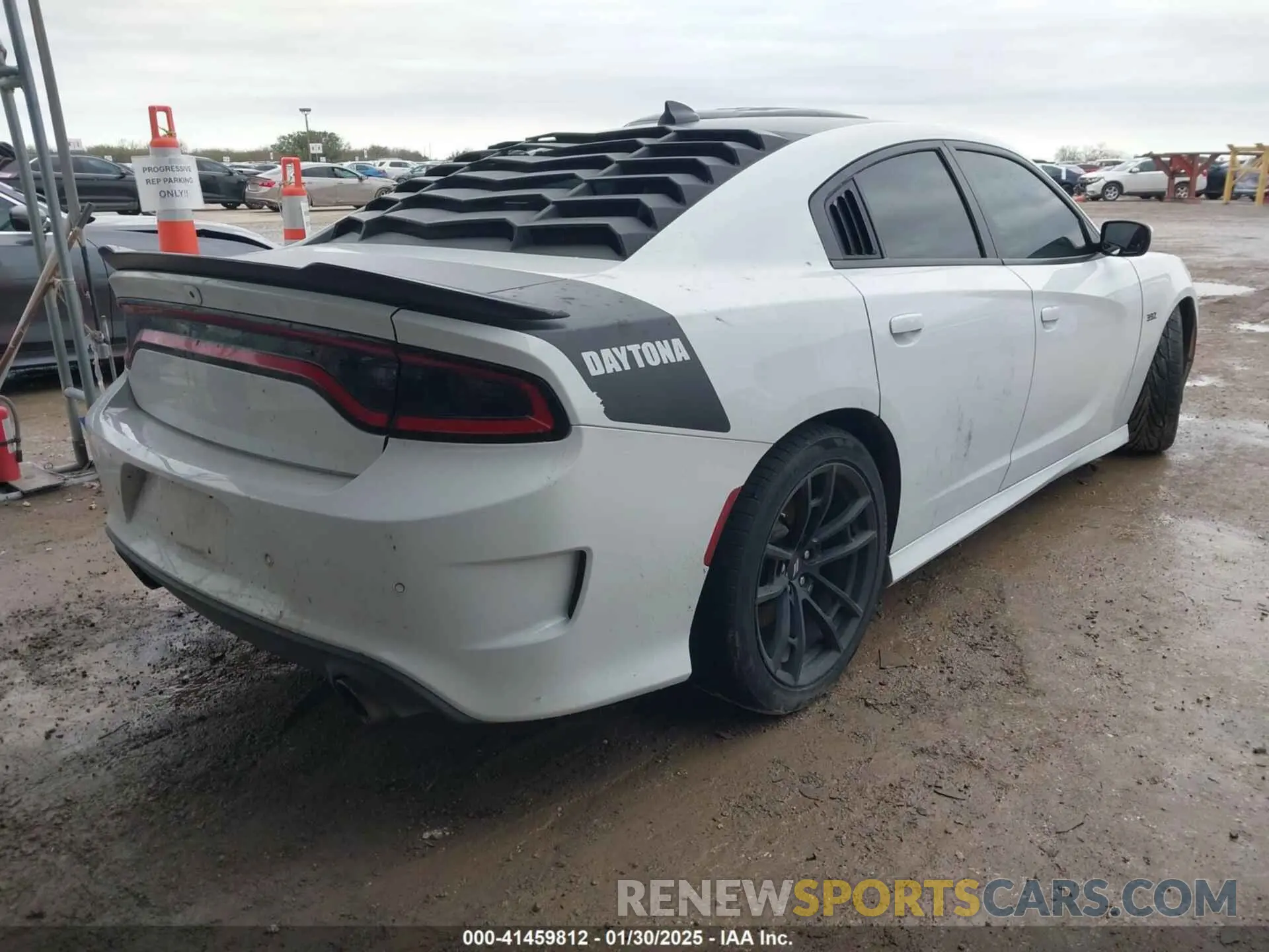 4 Photograph of a damaged car 2C3CDXGJ5KH571897 DODGE CHARGER 2019
