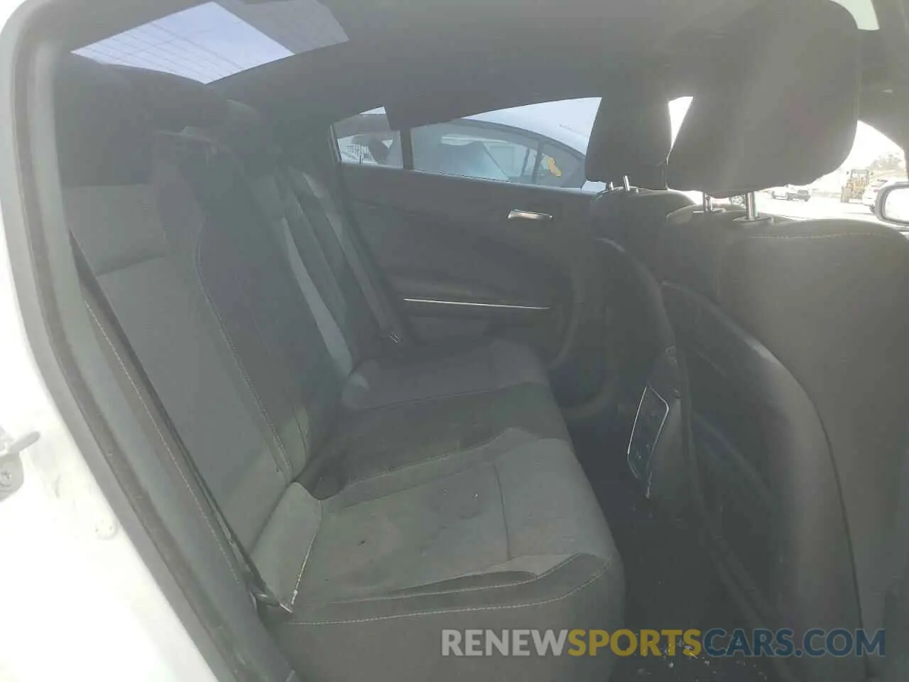 10 Photograph of a damaged car 2C3CDXGJ5KH647005 DODGE CHARGER 2019