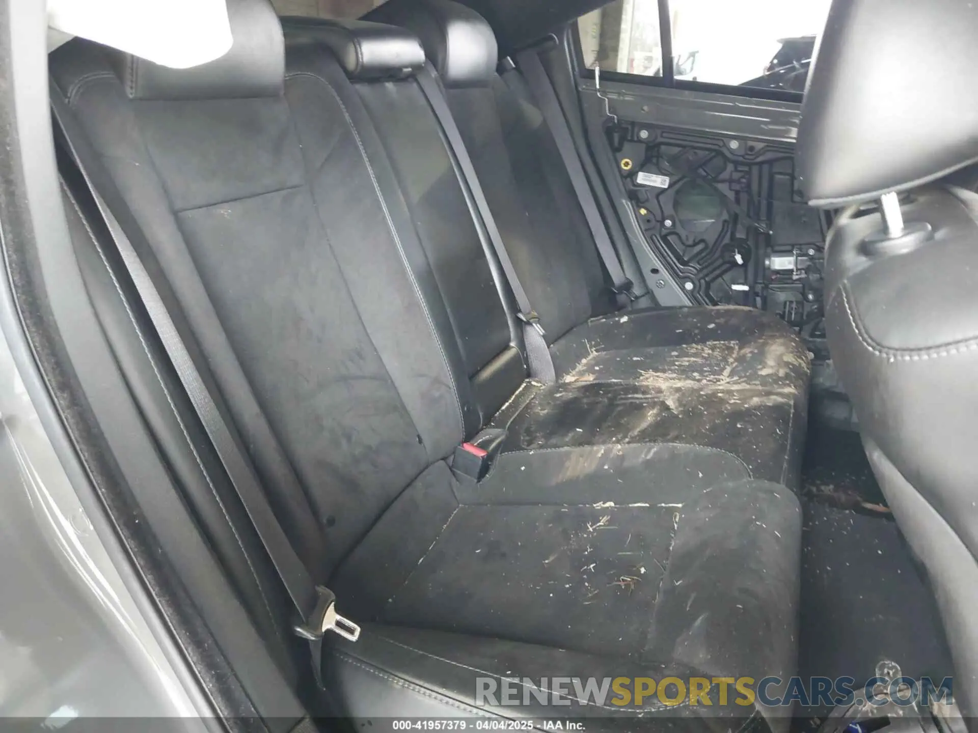 8 Photograph of a damaged car 2C3CDXGJ5KH651751 DODGE CHARGER 2019