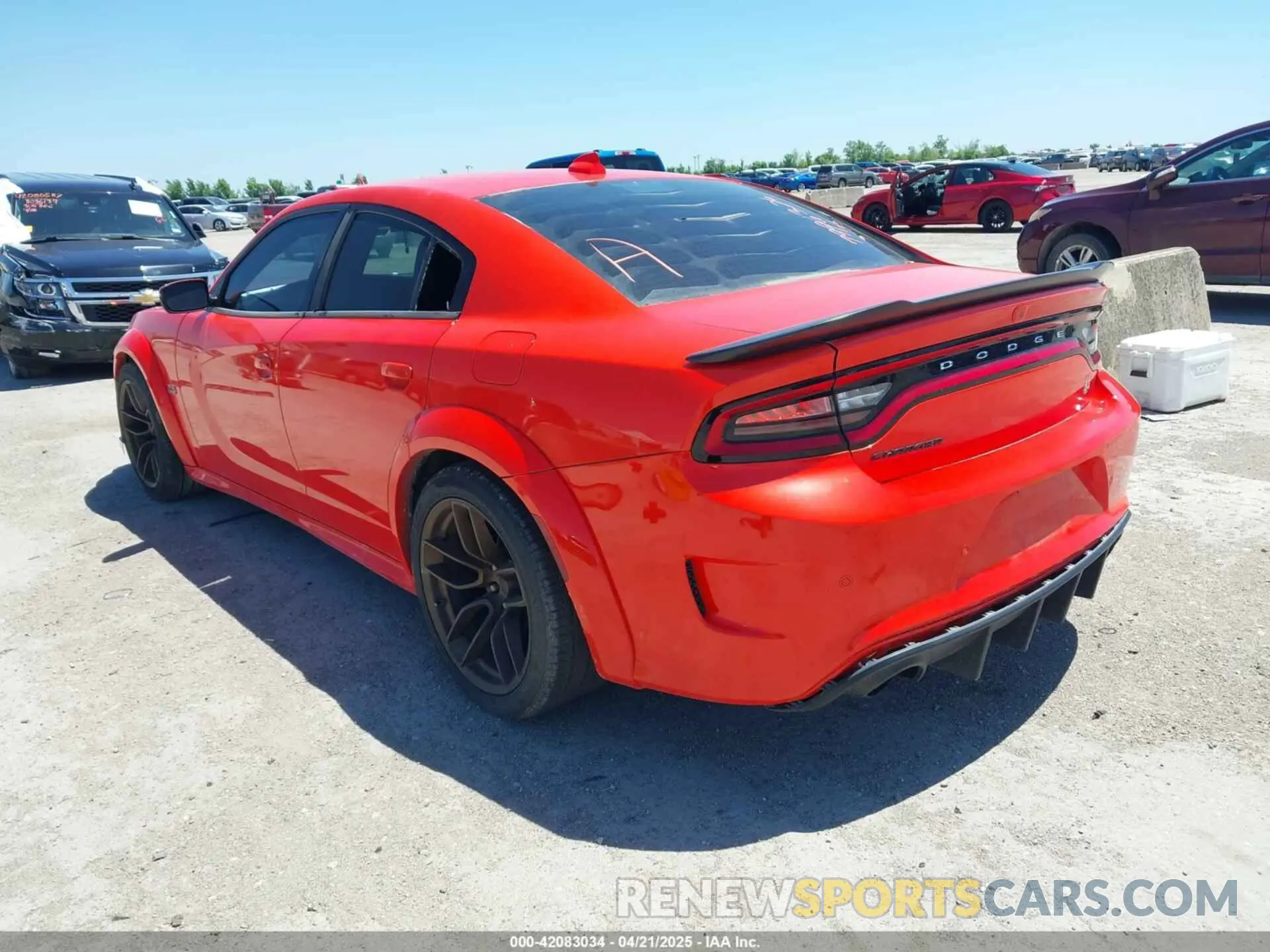 3 Photograph of a damaged car 2C3CDXGJ5KH653516 DODGE CHARGER 2019