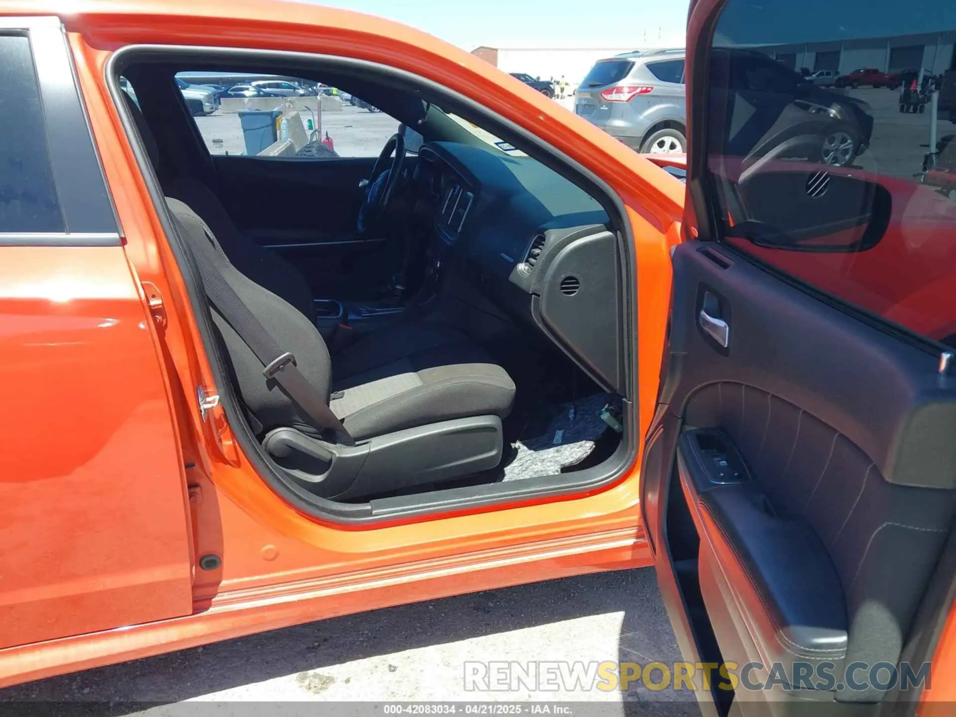 5 Photograph of a damaged car 2C3CDXGJ5KH653516 DODGE CHARGER 2019