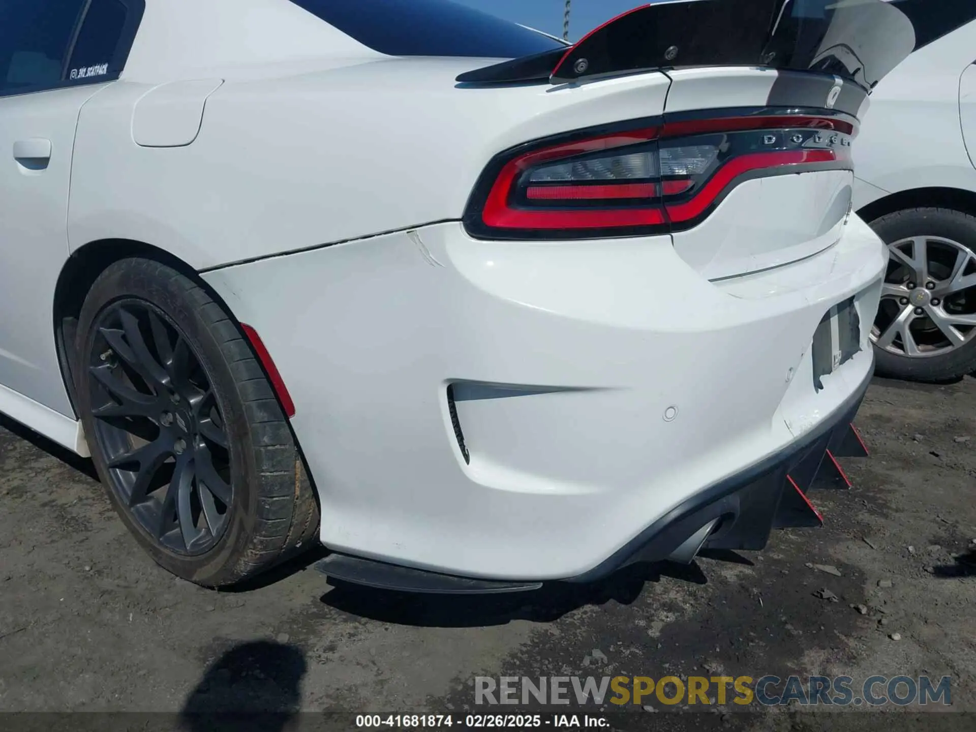 6 Photograph of a damaged car 2C3CDXGJ5Kh506208 DODGE CHARGER 2019