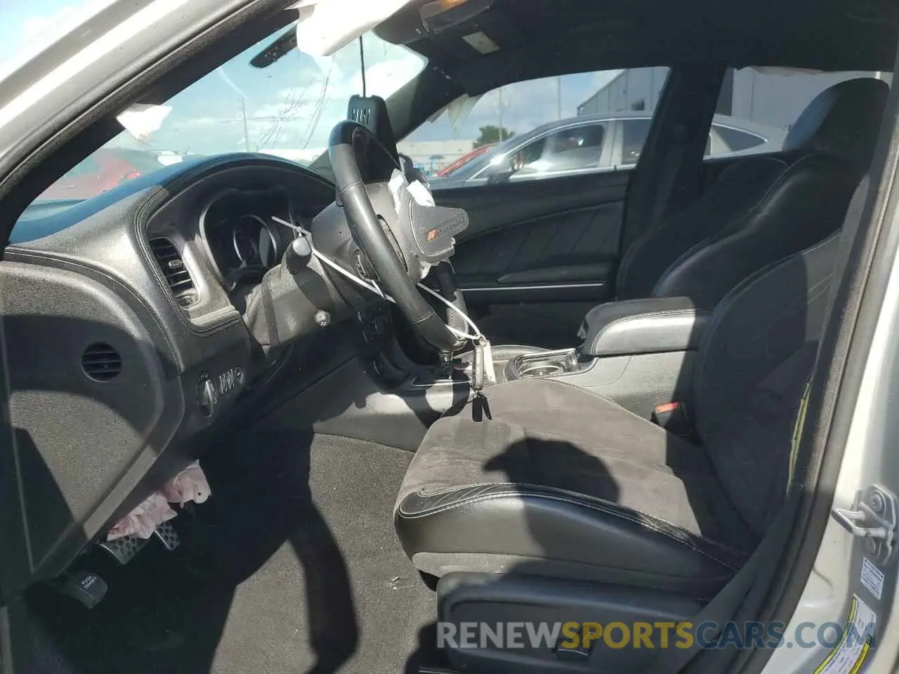 7 Photograph of a damaged car 2C3CDXGJ6KH589129 DODGE CHARGER 2019
