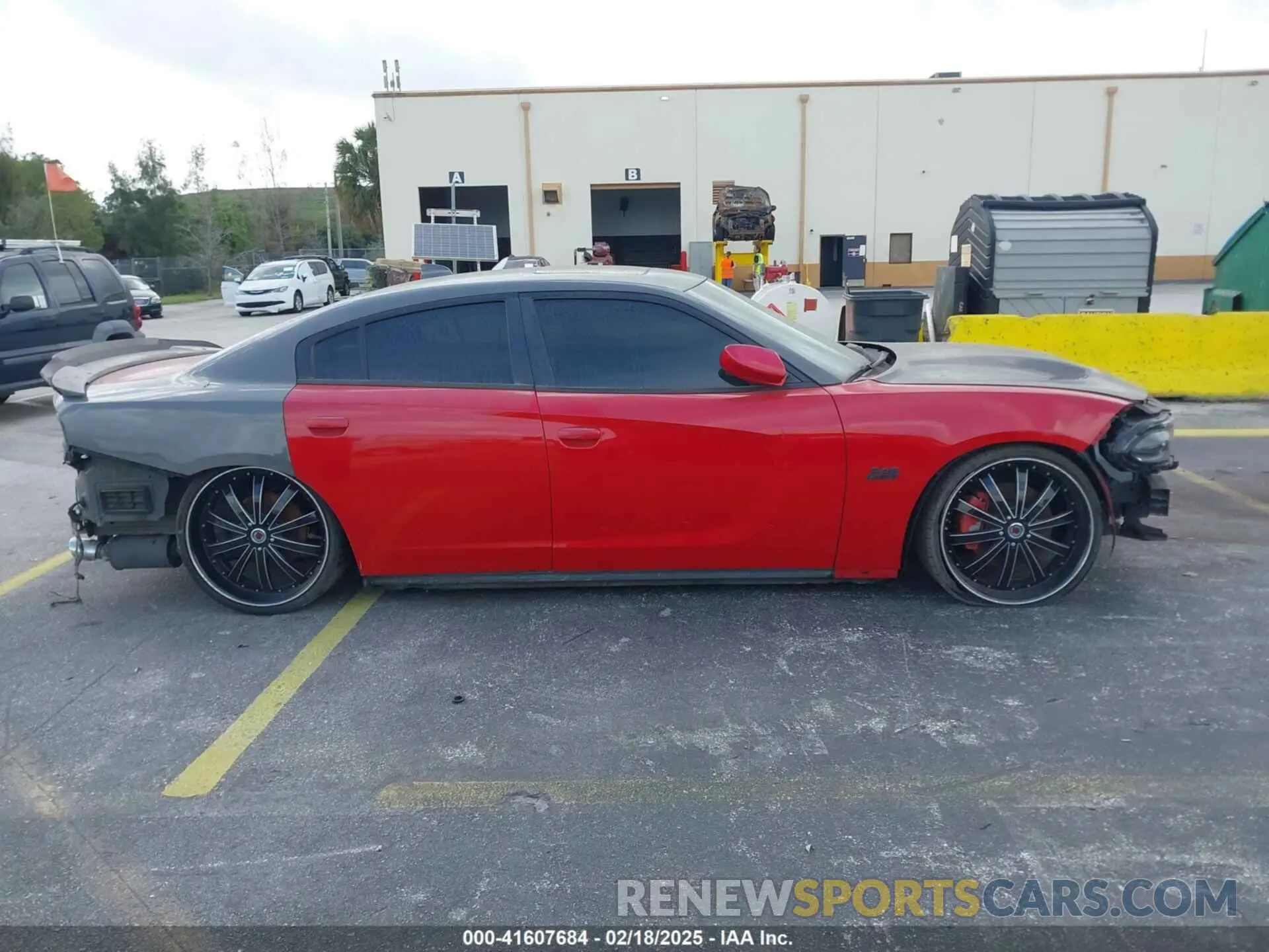13 Photograph of a damaged car 2C3CDXGJ6KH662046 DODGE CHARGER 2019