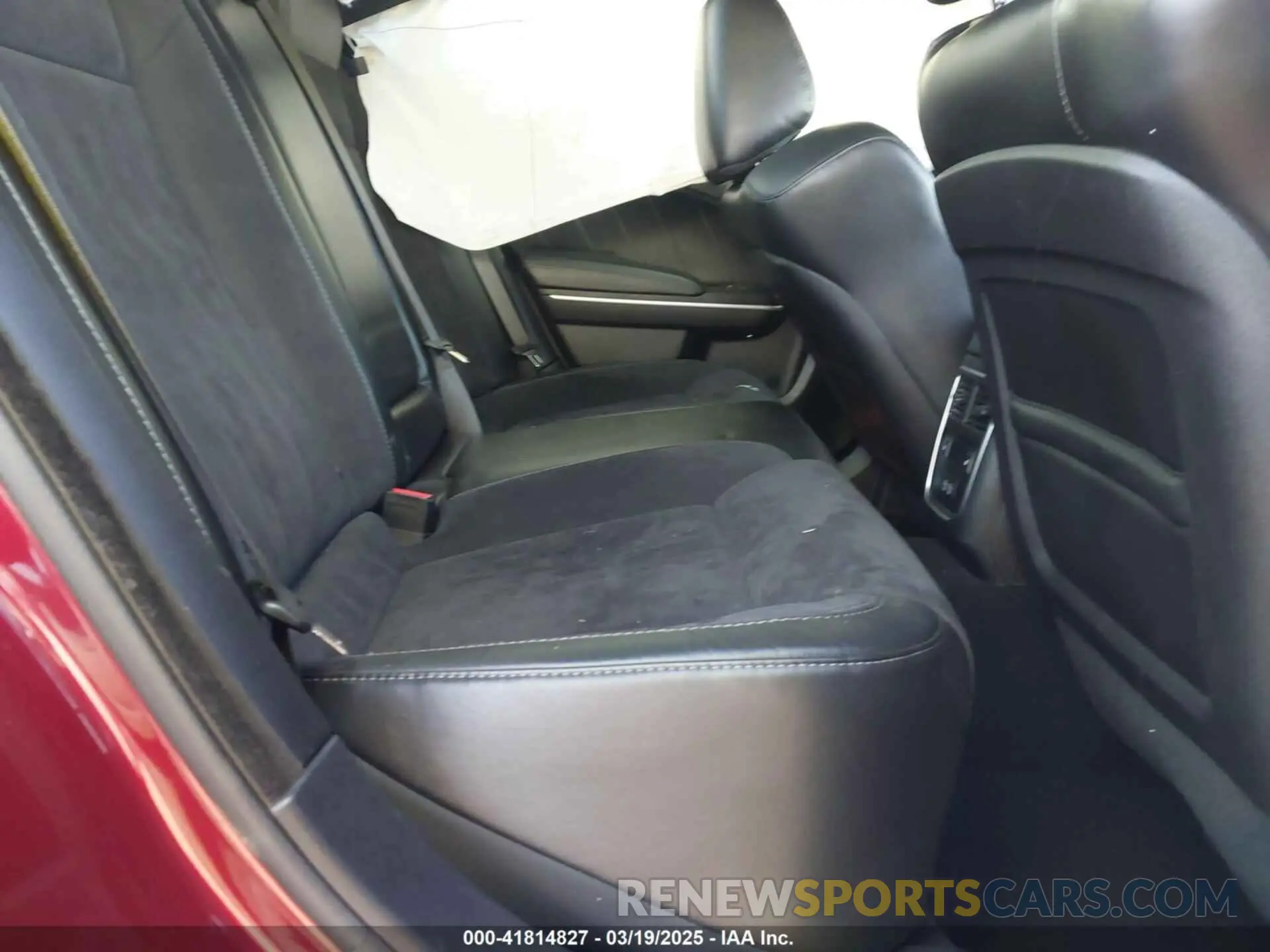 8 Photograph of a damaged car 2C3CDXGJ7KH633834 DODGE CHARGER 2019