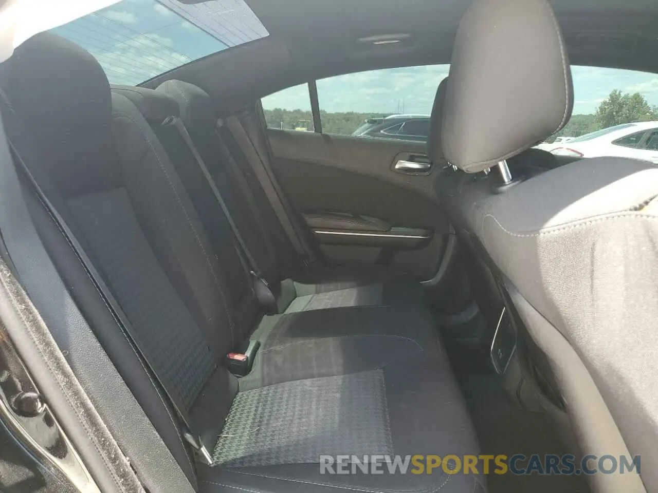 11 Photograph of a damaged car 2C3CDXGJ7KH672844 DODGE CHARGER 2019