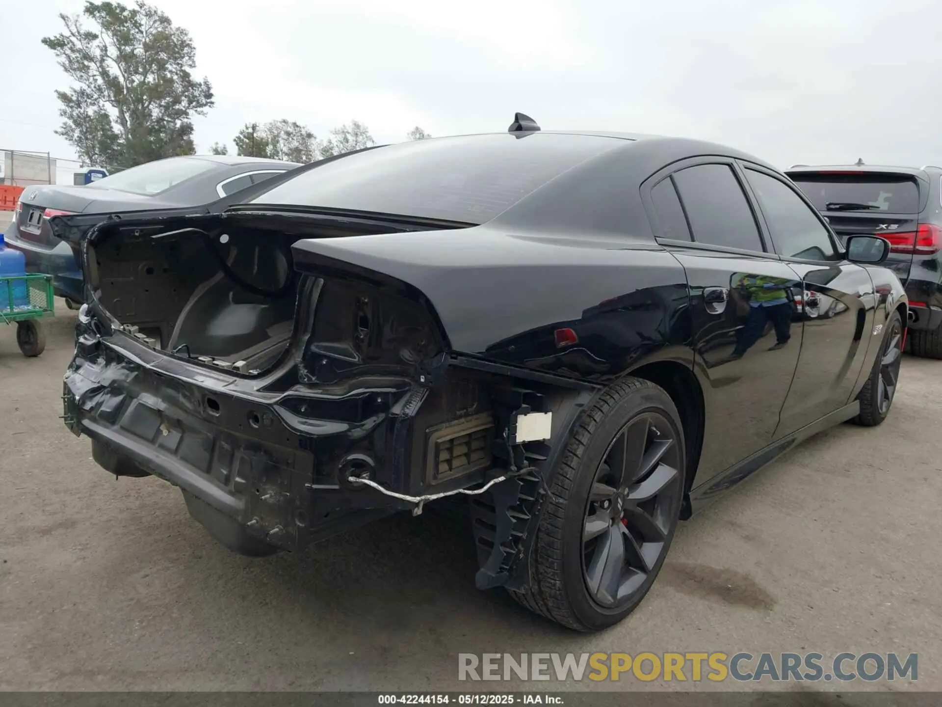 4 Photograph of a damaged car 2C3CDXGJ7KH717796 DODGE CHARGER 2019