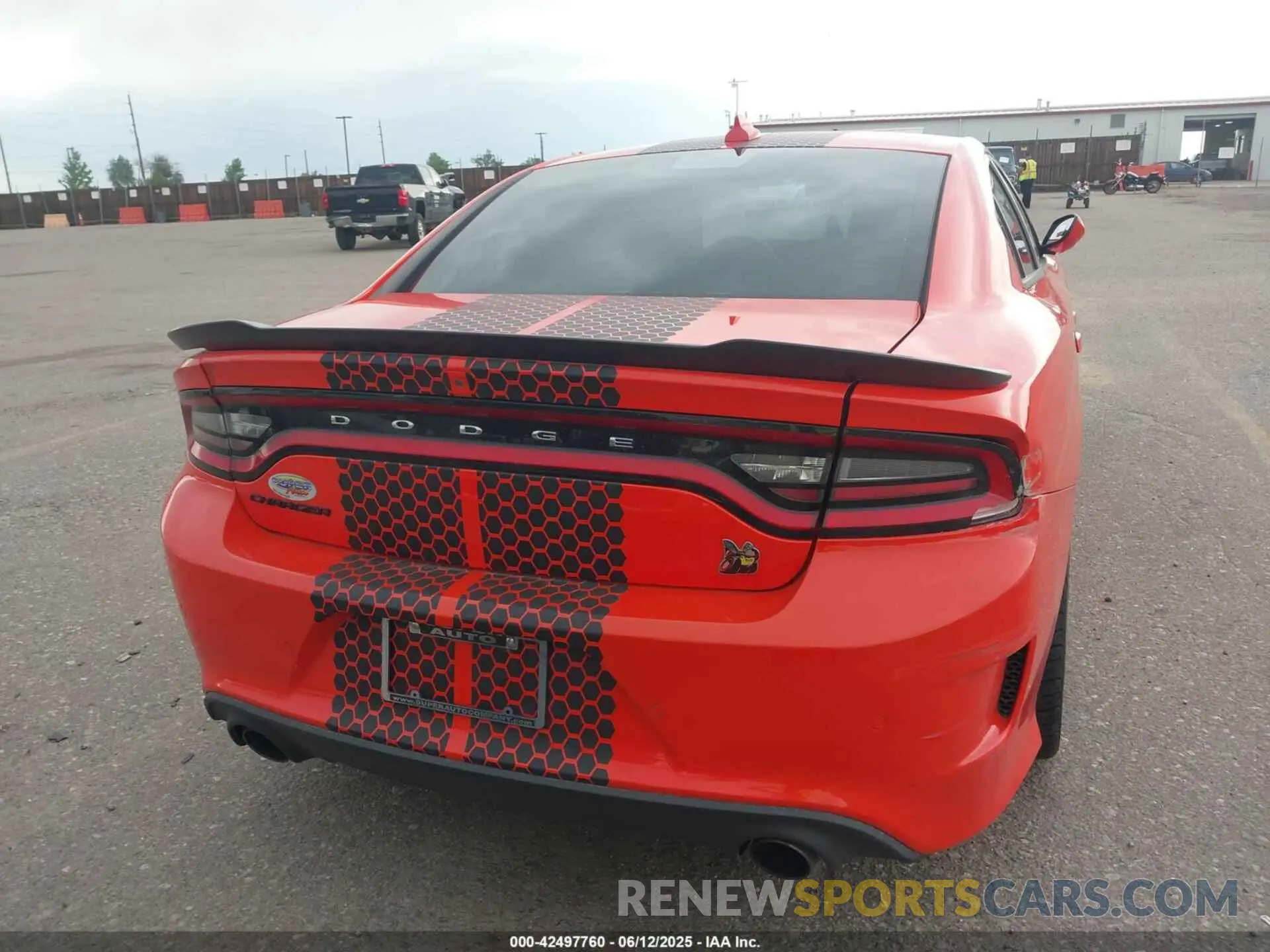 16 Photograph of a damaged car 2C3CDXGJ9KH644852 DODGE CHARGER 2019