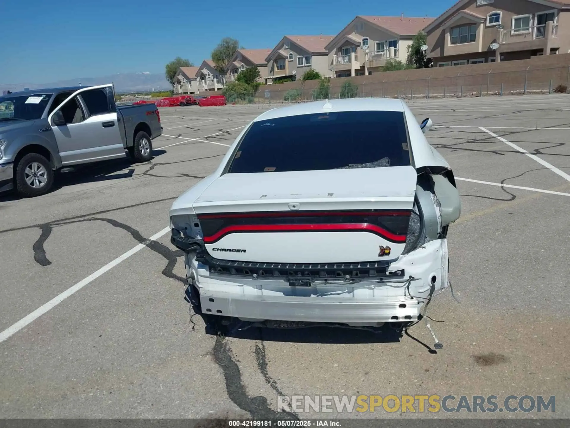 18 Photograph of a damaged car 2C3CDXGJ9KH742747 DODGE CHARGER 2019