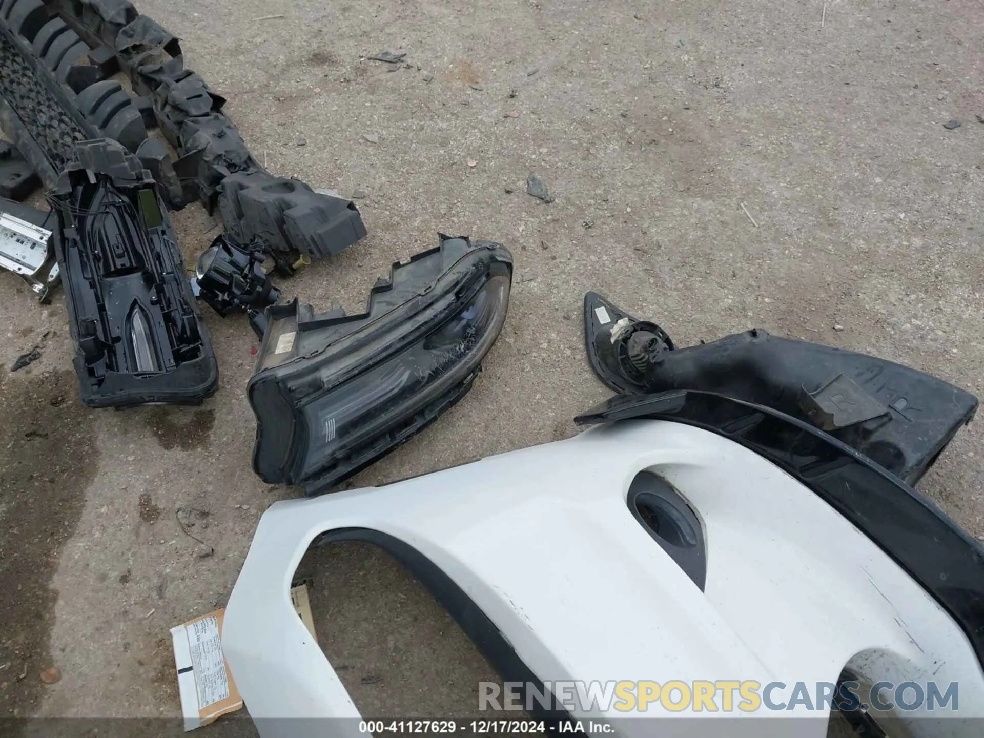 6 Photograph of a damaged car 2C3CDXGJXKH558241 DODGE CHARGER 2019