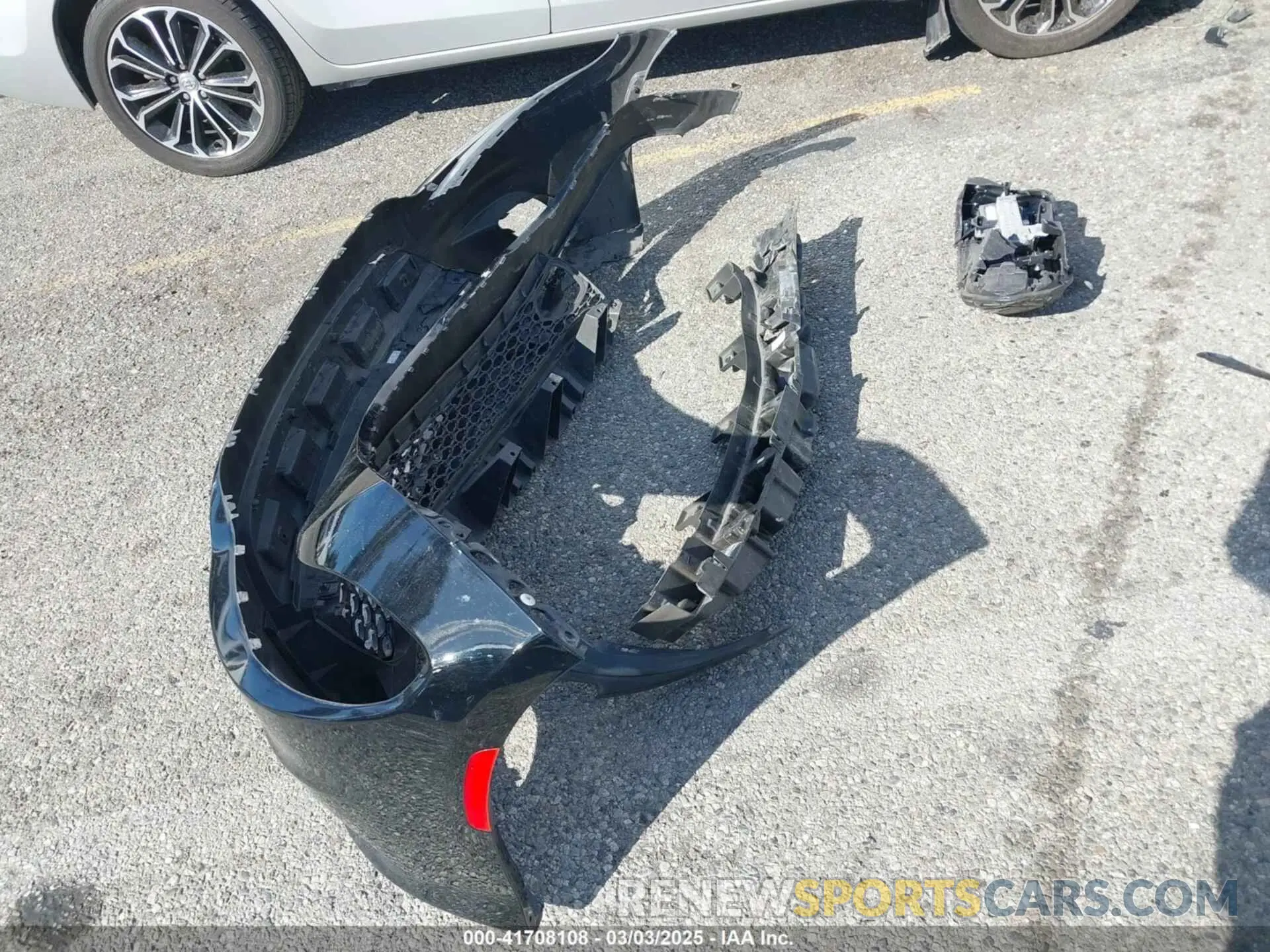 11 Photograph of a damaged car 2C3CDXGJXKH746256 DODGE CHARGER 2019