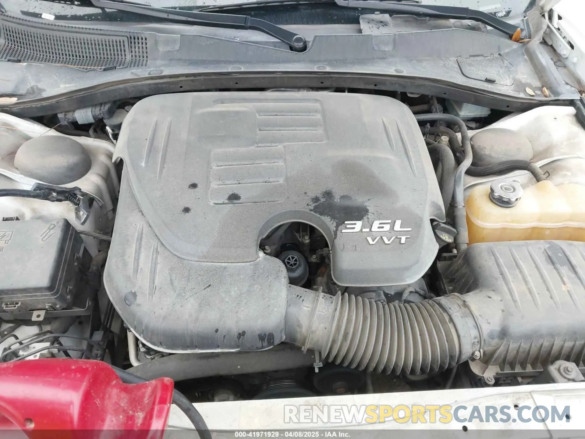 10 Photograph of a damaged car 2C3CDXHG0KH512582 DODGE CHARGER 2019