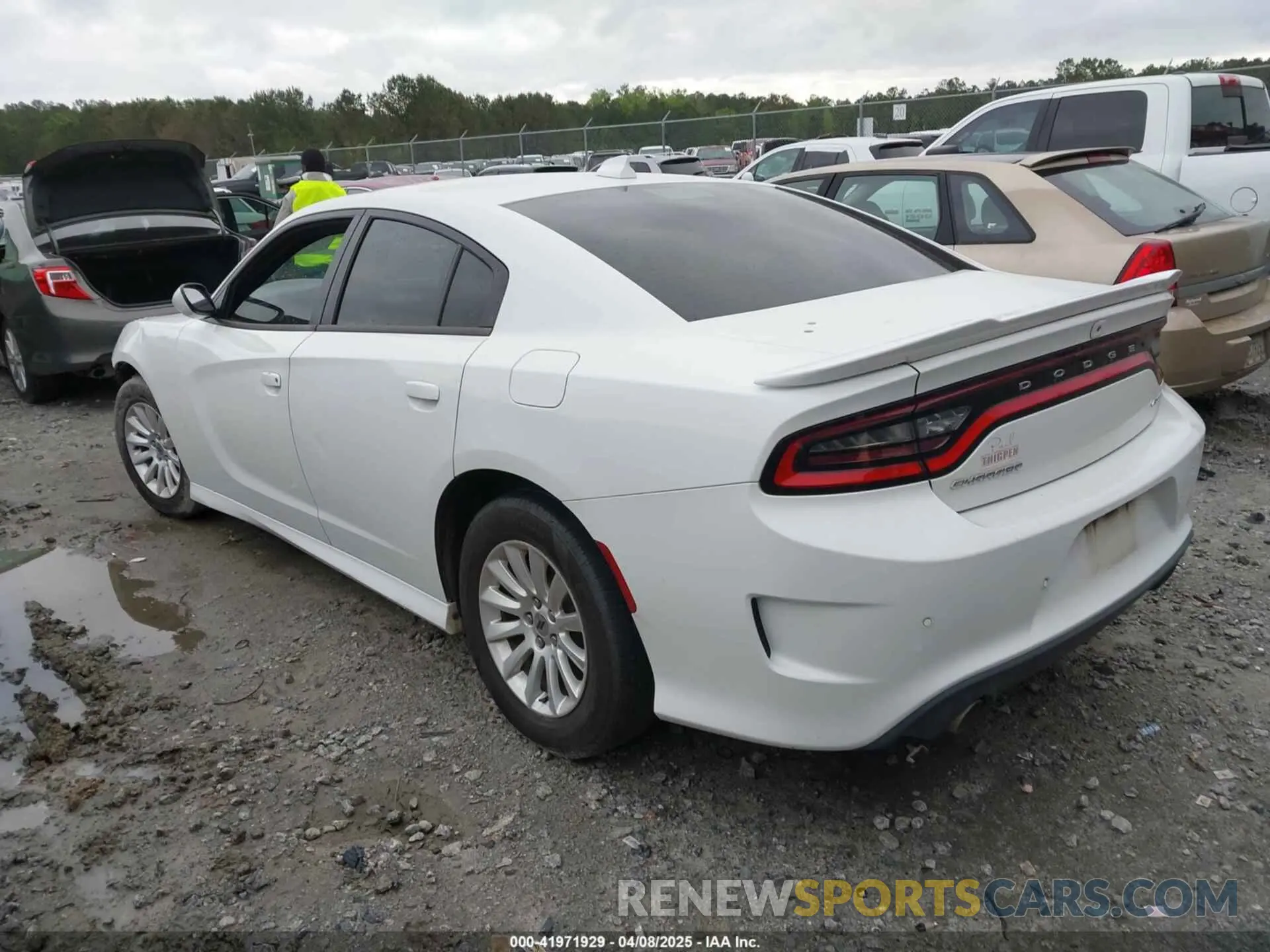 3 Photograph of a damaged car 2C3CDXHG0KH512582 DODGE CHARGER 2019
