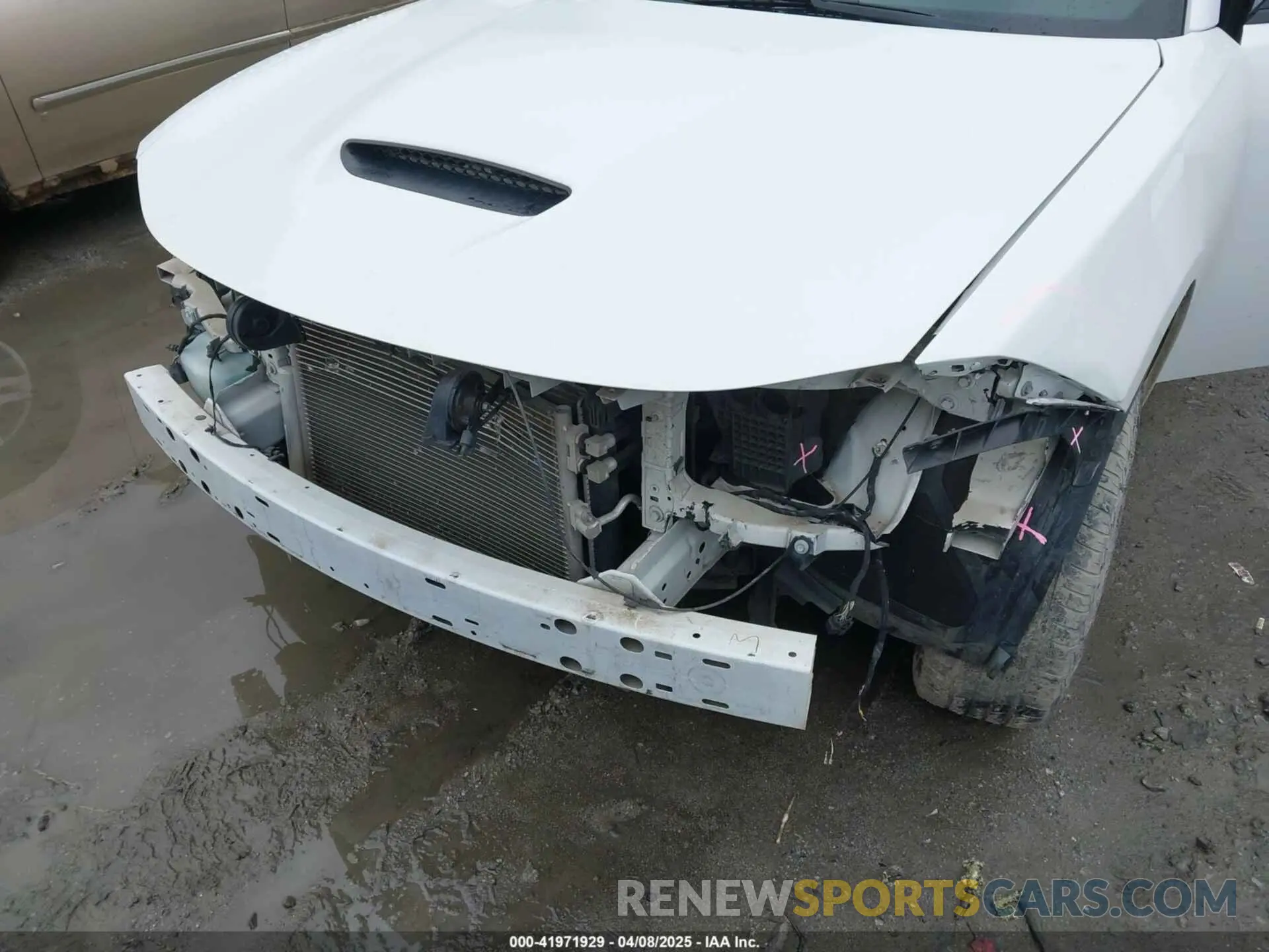 6 Photograph of a damaged car 2C3CDXHG0KH512582 DODGE CHARGER 2019