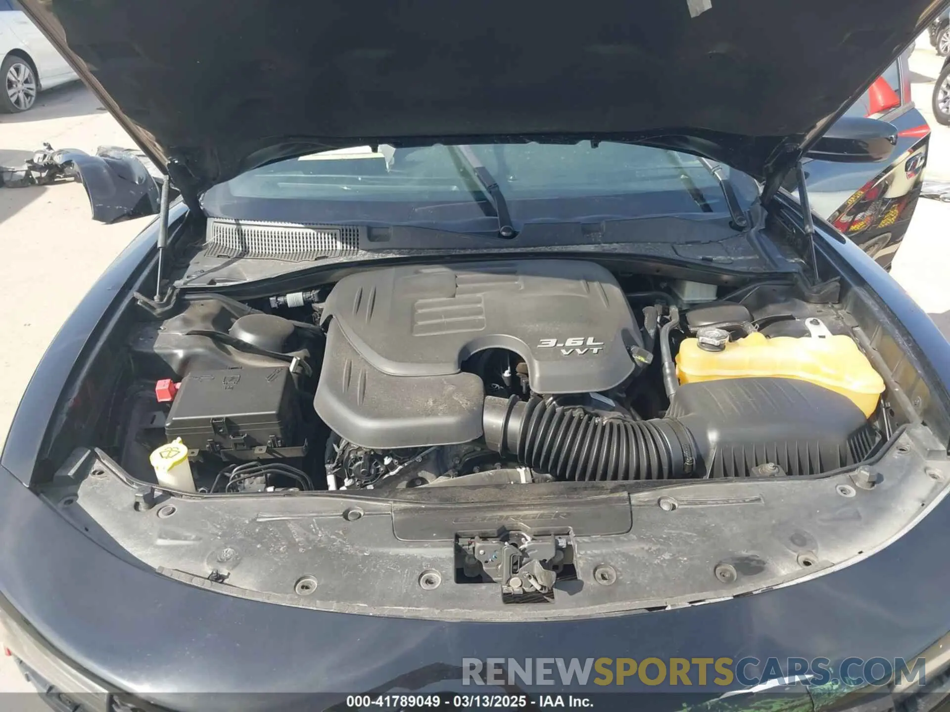 10 Photograph of a damaged car 2C3CDXHG0KH589064 DODGE CHARGER 2019