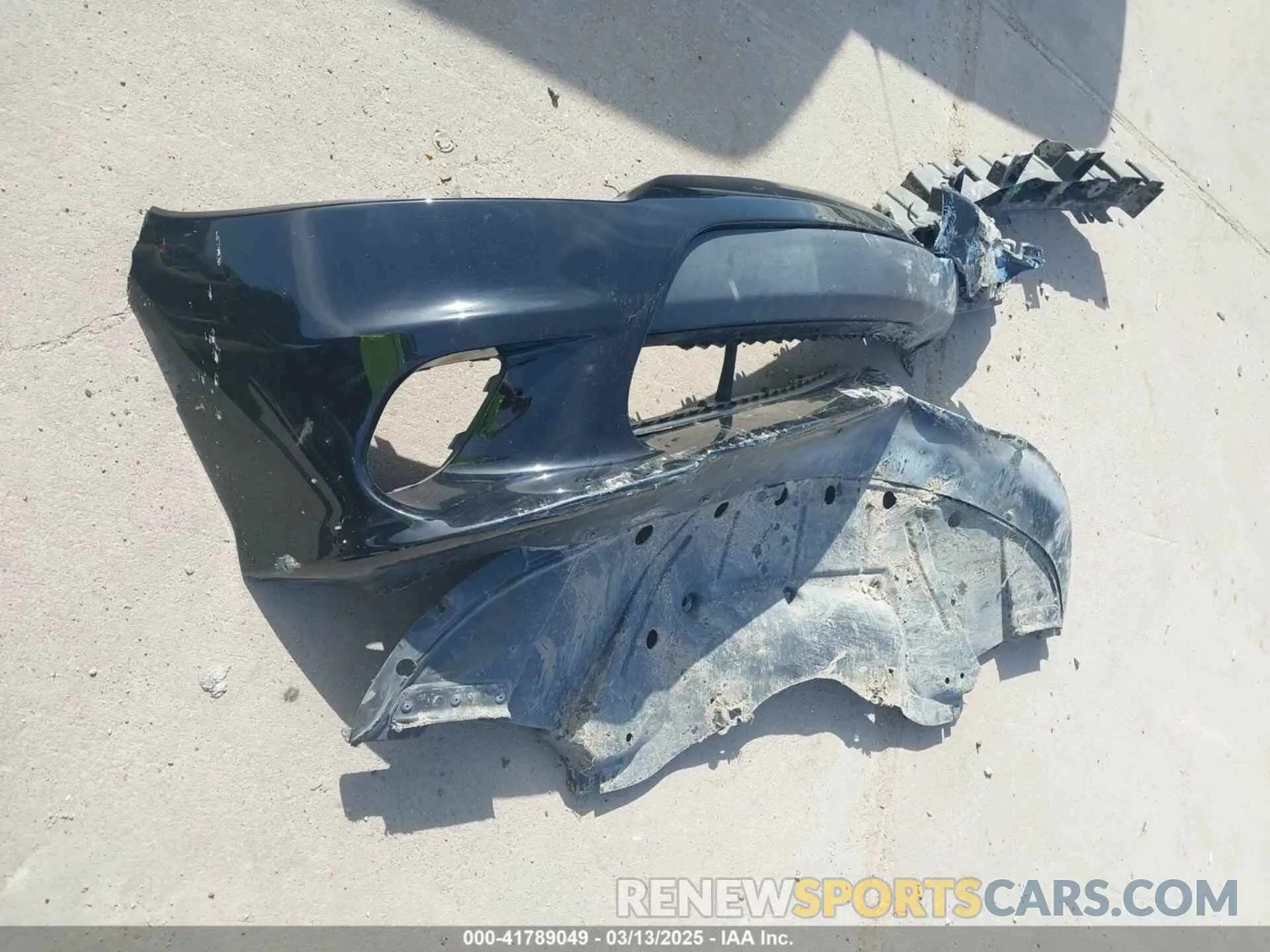 19 Photograph of a damaged car 2C3CDXHG0KH589064 DODGE CHARGER 2019