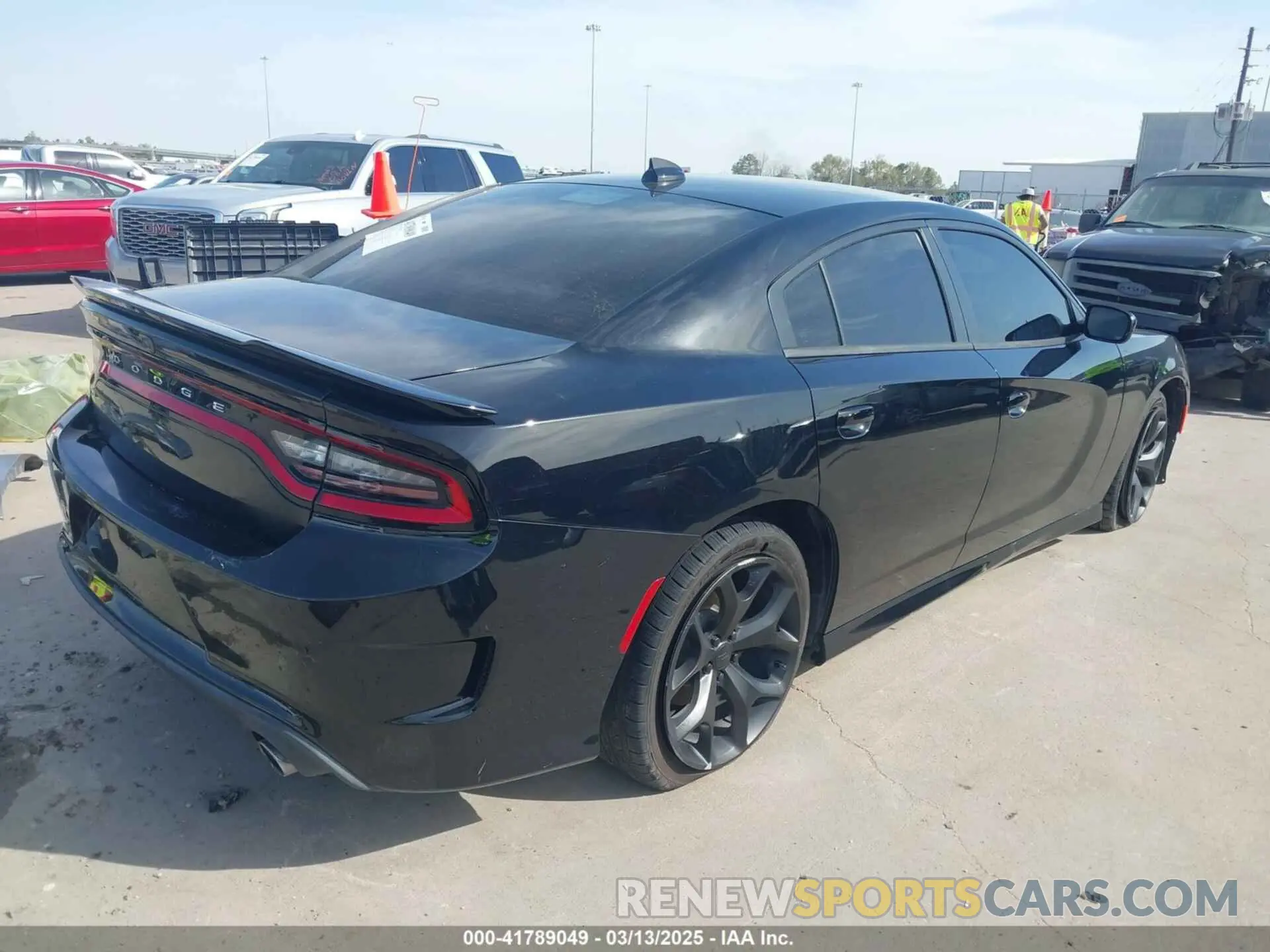 4 Photograph of a damaged car 2C3CDXHG0KH589064 DODGE CHARGER 2019