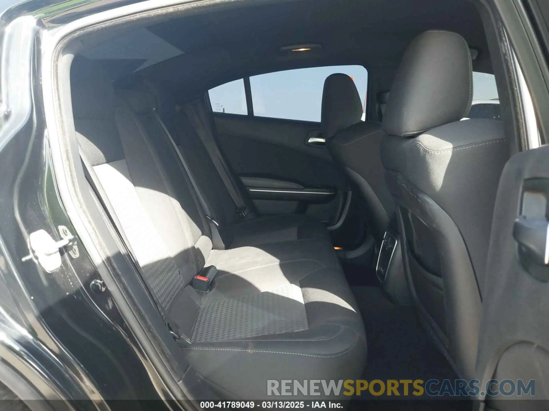 8 Photograph of a damaged car 2C3CDXHG0KH589064 DODGE CHARGER 2019