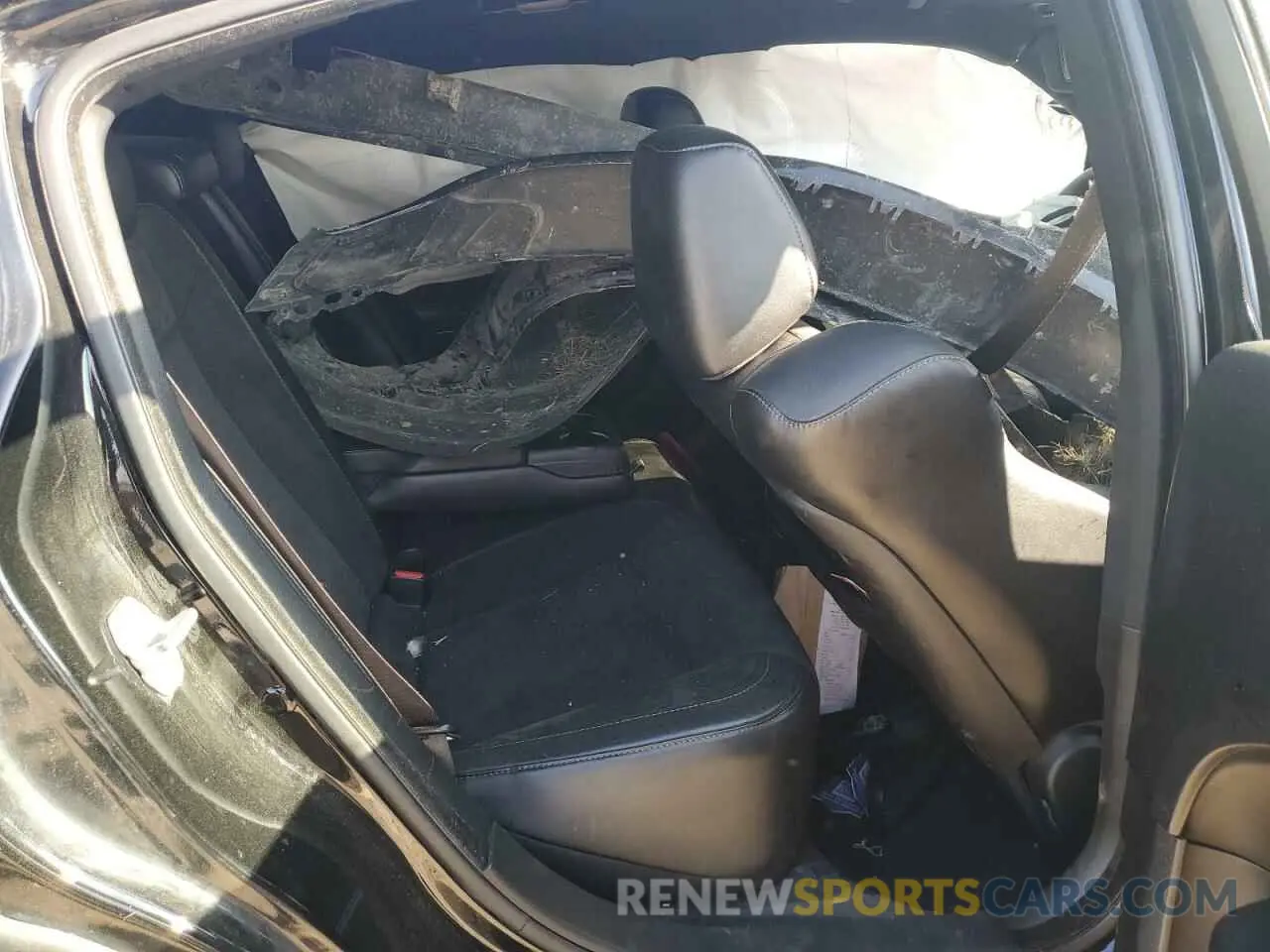10 Photograph of a damaged car 2C3CDXHG0KH597651 DODGE CHARGER 2019