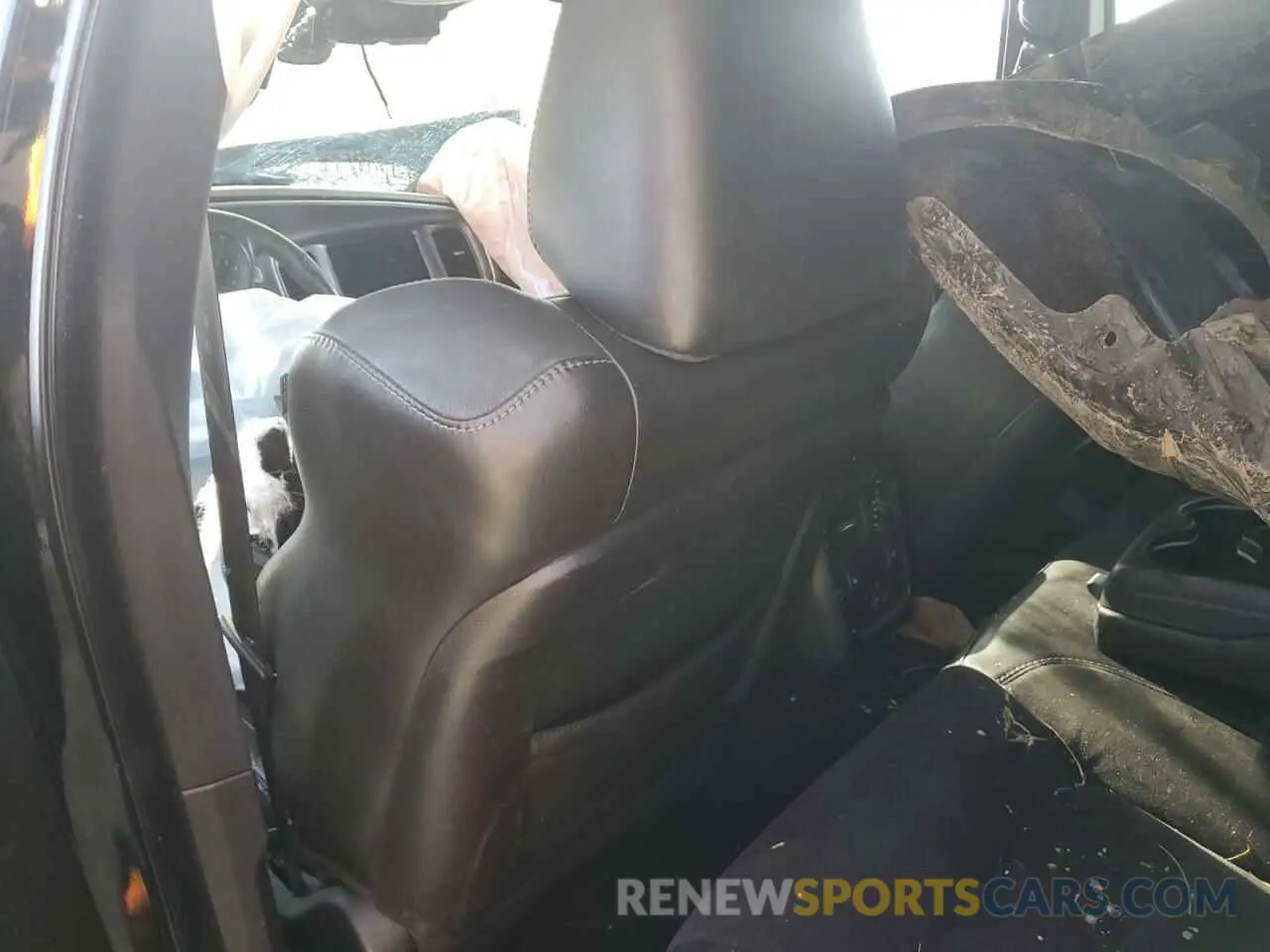 8 Photograph of a damaged car 2C3CDXHG0KH597651 DODGE CHARGER 2019