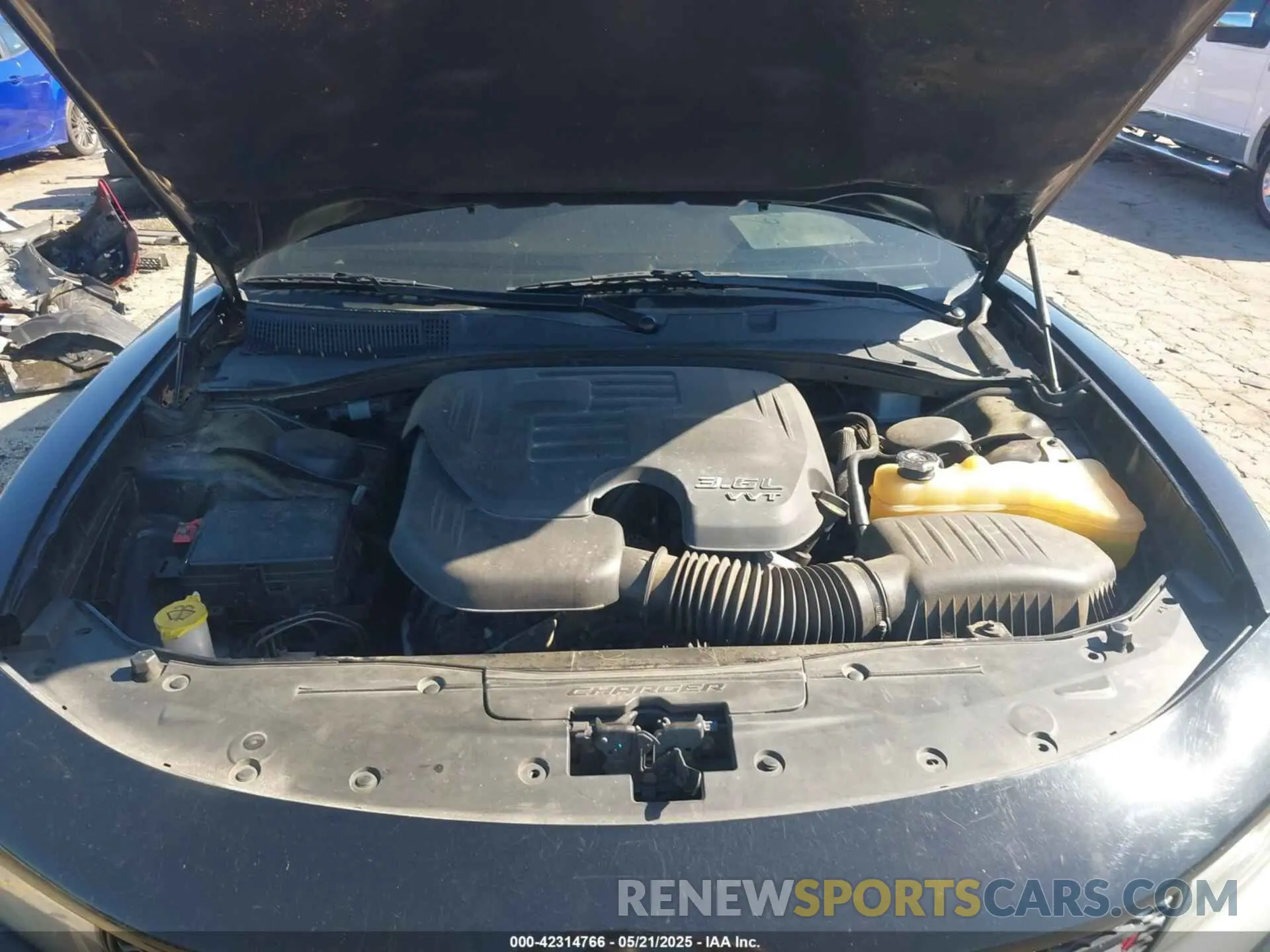 10 Photograph of a damaged car 2C3CDXHG0KH681145 DODGE CHARGER 2019