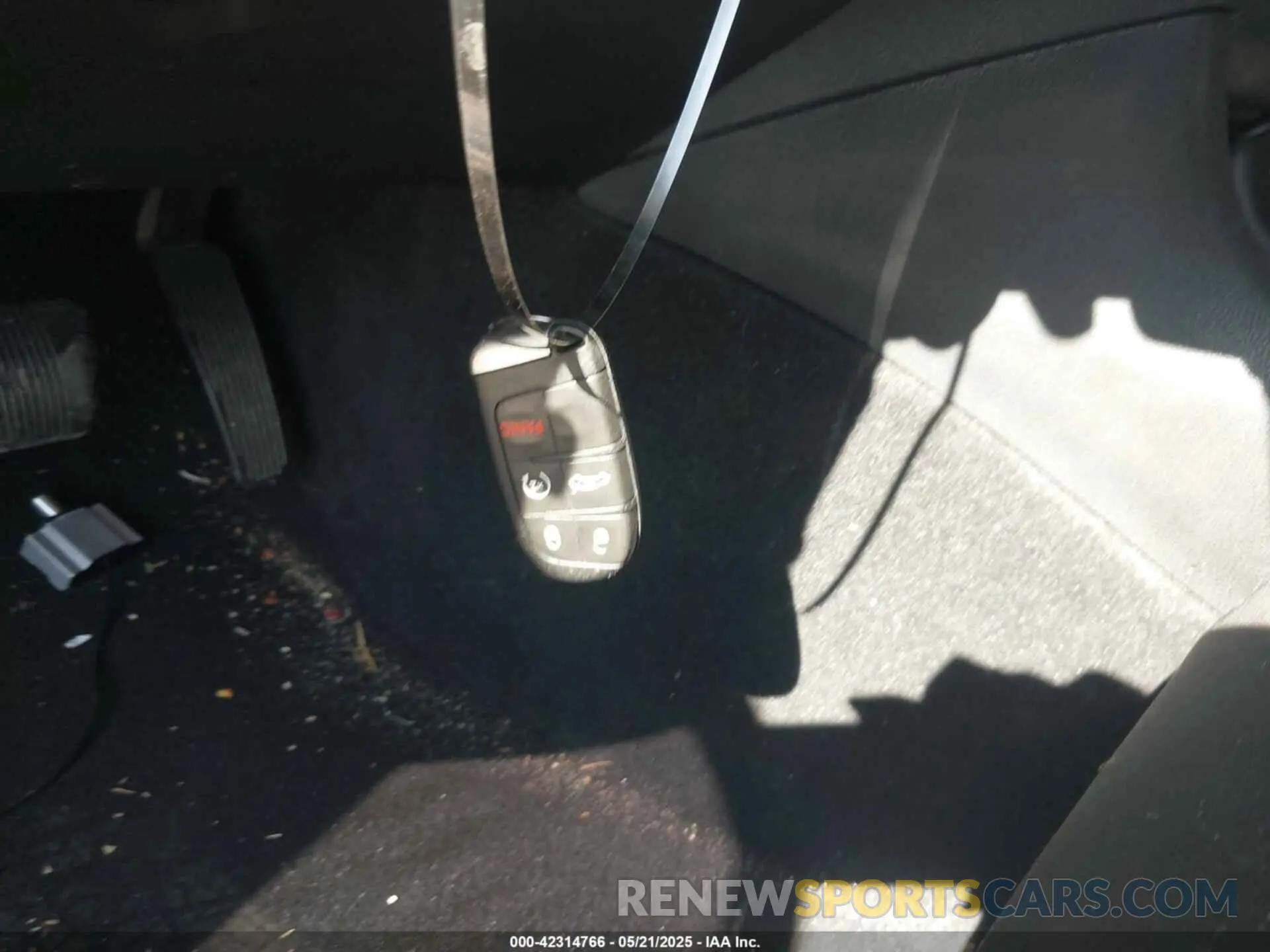 11 Photograph of a damaged car 2C3CDXHG0KH681145 DODGE CHARGER 2019