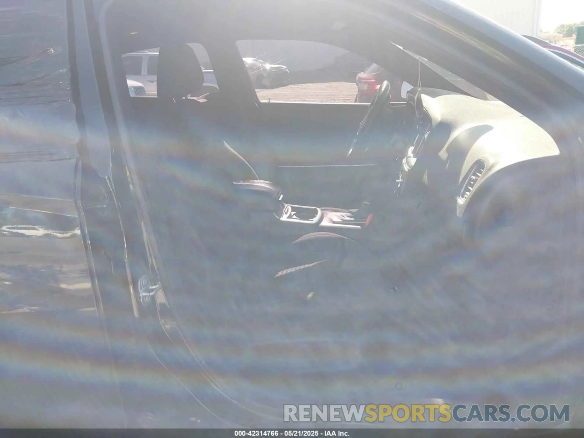 5 Photograph of a damaged car 2C3CDXHG0KH681145 DODGE CHARGER 2019