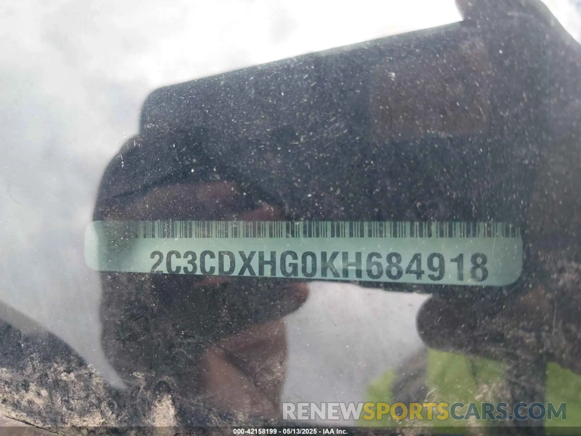 9 Photograph of a damaged car 2C3CDXHG0KH684918 DODGE CHARGER 2019