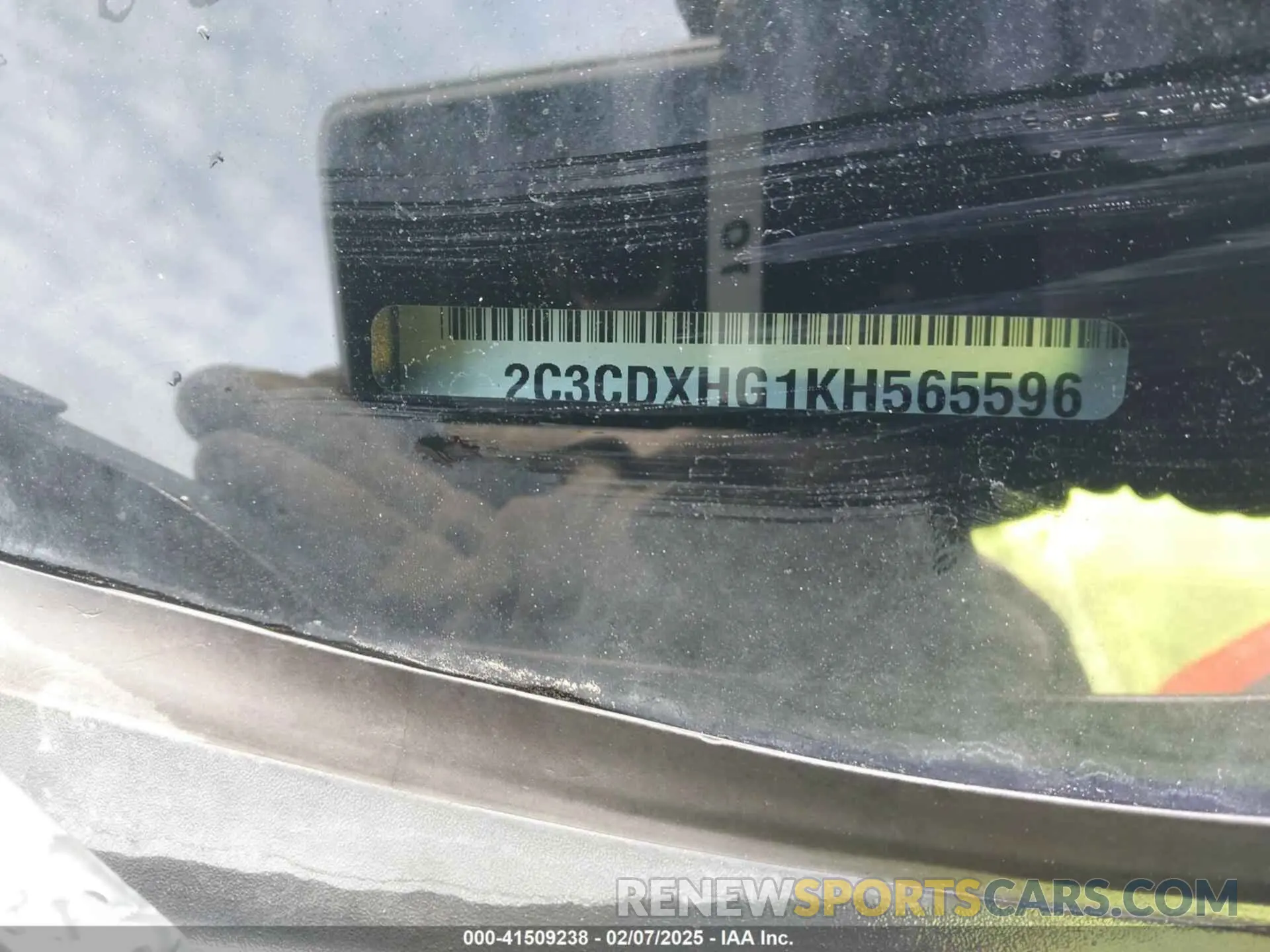 9 Photograph of a damaged car 2C3CDXHG1KH565596 DODGE CHARGER 2019