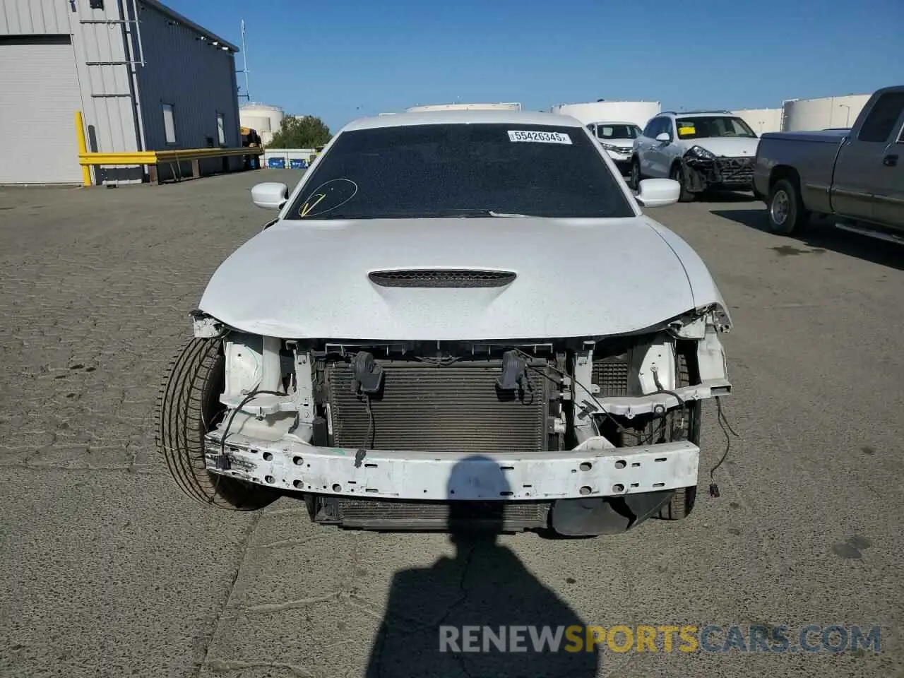 5 Photograph of a damaged car 2C3CDXHG1KH567137 DODGE CHARGER 2019