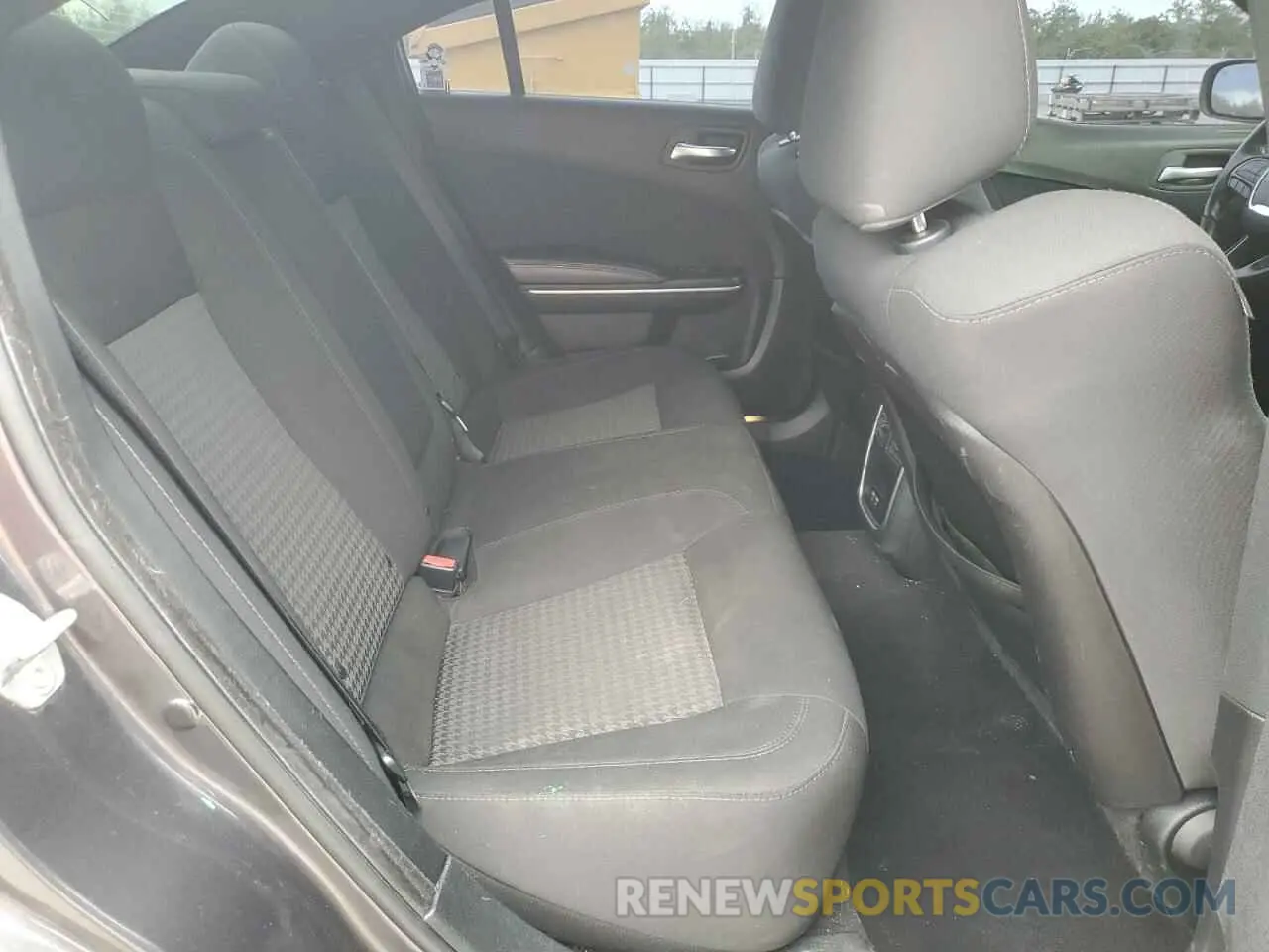 10 Photograph of a damaged car 2C3CDXHG1KH567719 DODGE CHARGER 2019