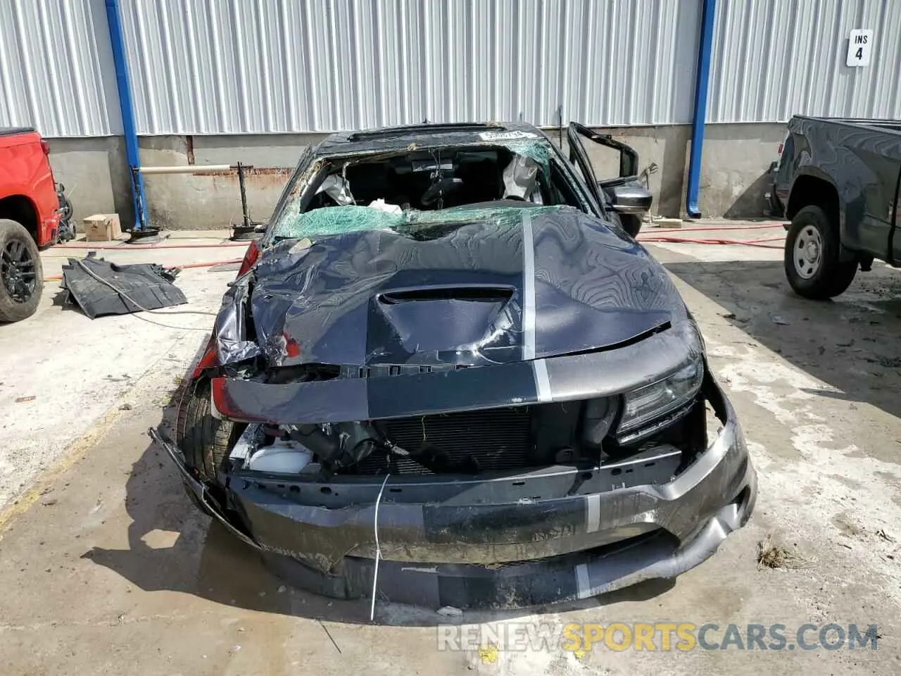 5 Photograph of a damaged car 2C3CDXHG1KH681431 DODGE CHARGER 2019