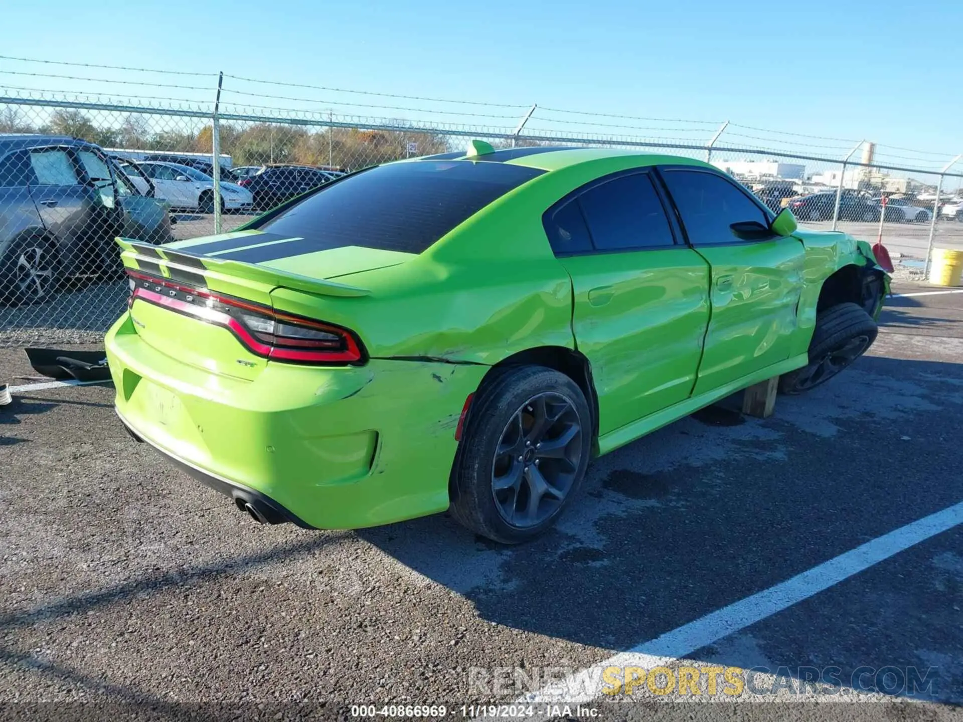 4 Photograph of a damaged car 2C3CDXHG1KH706666 DODGE CHARGER 2019