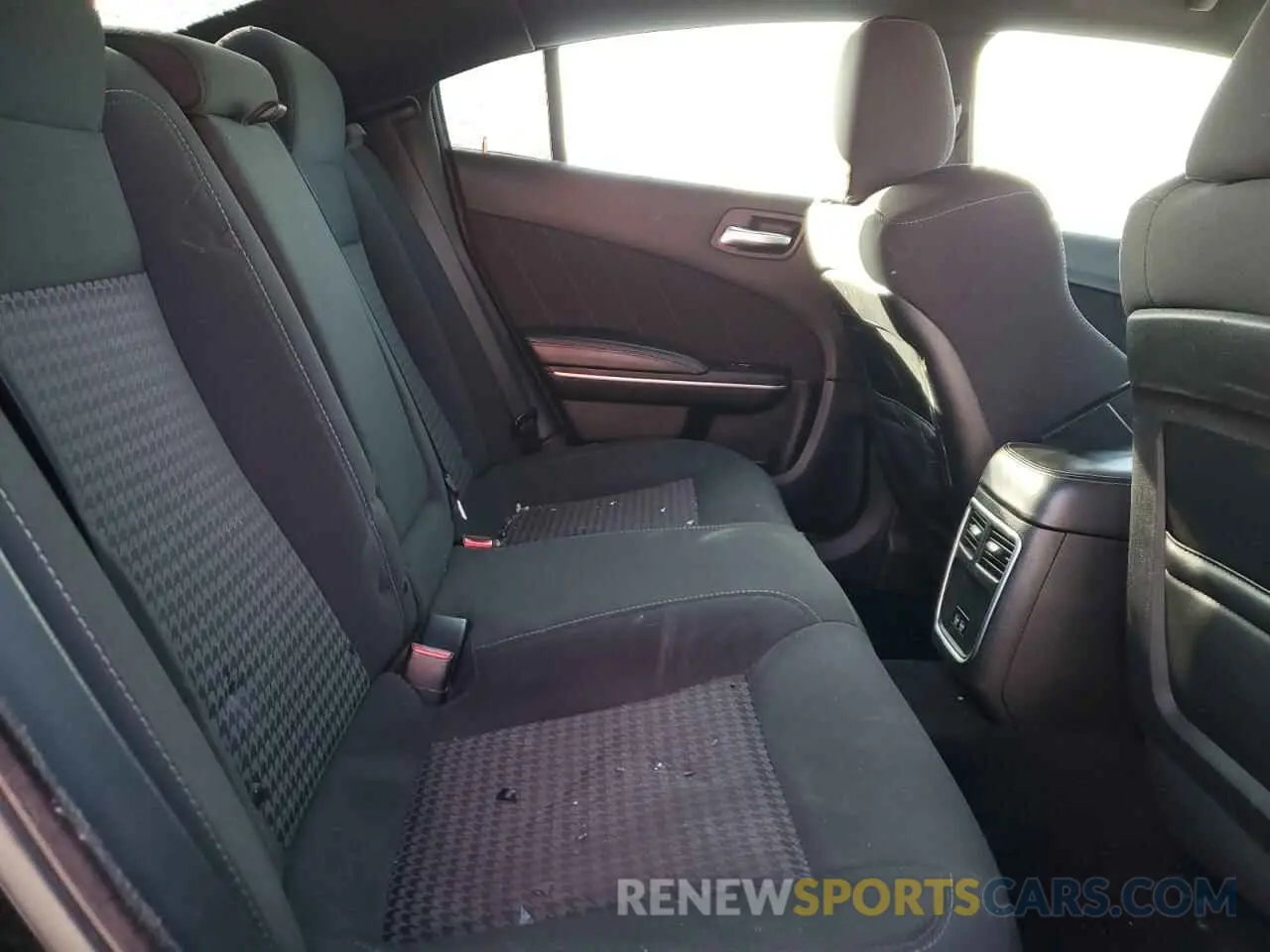 10 Photograph of a damaged car 2C3CDXHG2KH567809 DODGE CHARGER 2019