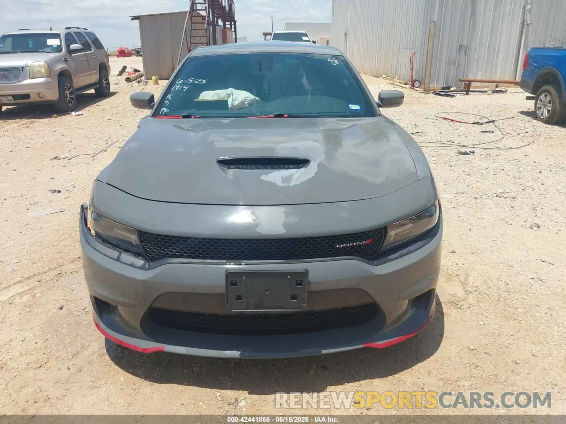 12 Photograph of a damaged car 2C3CDXHG2KH631914 DODGE CHARGER 2019