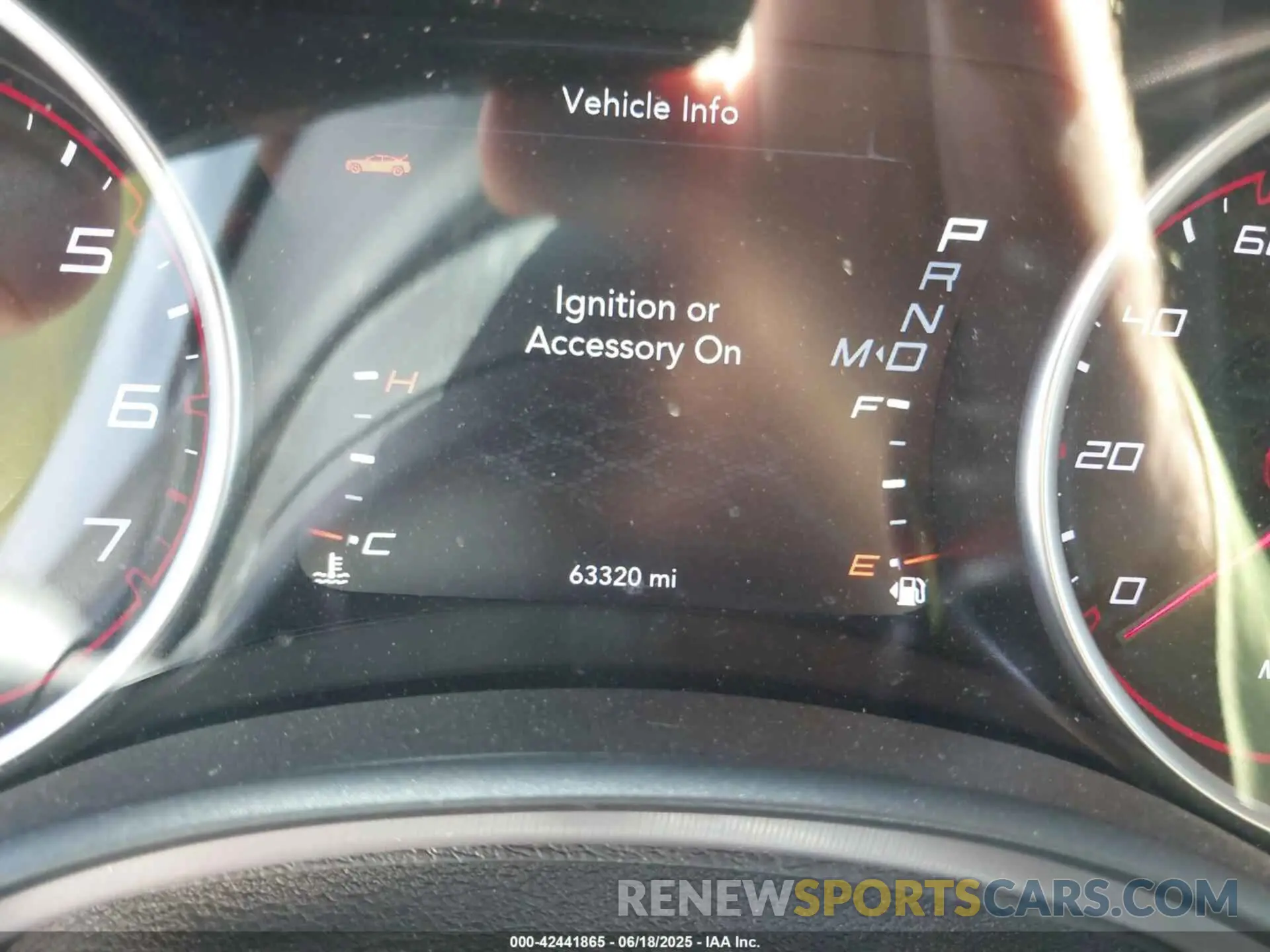 15 Photograph of a damaged car 2C3CDXHG2KH631914 DODGE CHARGER 2019