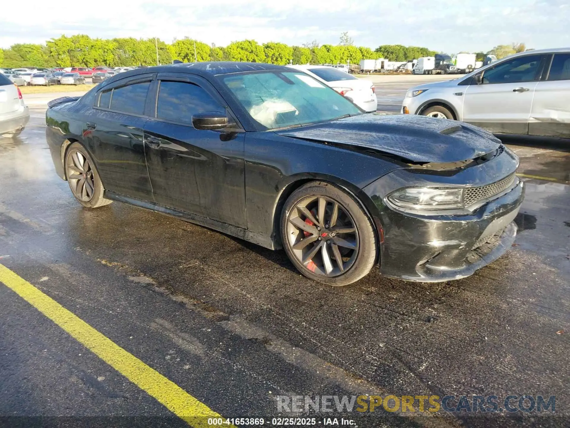 1 Photograph of a damaged car 2C3CDXHG3KH607900 DODGE CHARGER 2019