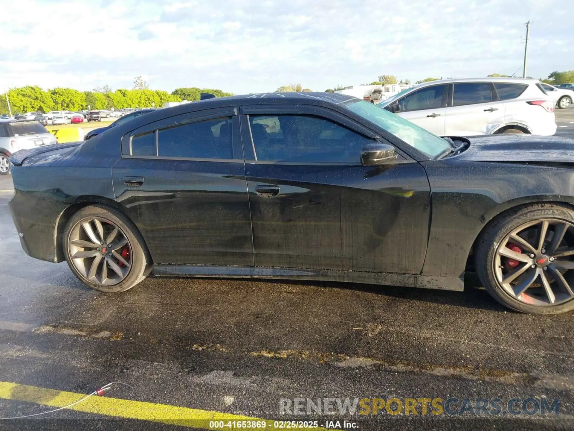 13 Photograph of a damaged car 2C3CDXHG3KH607900 DODGE CHARGER 2019