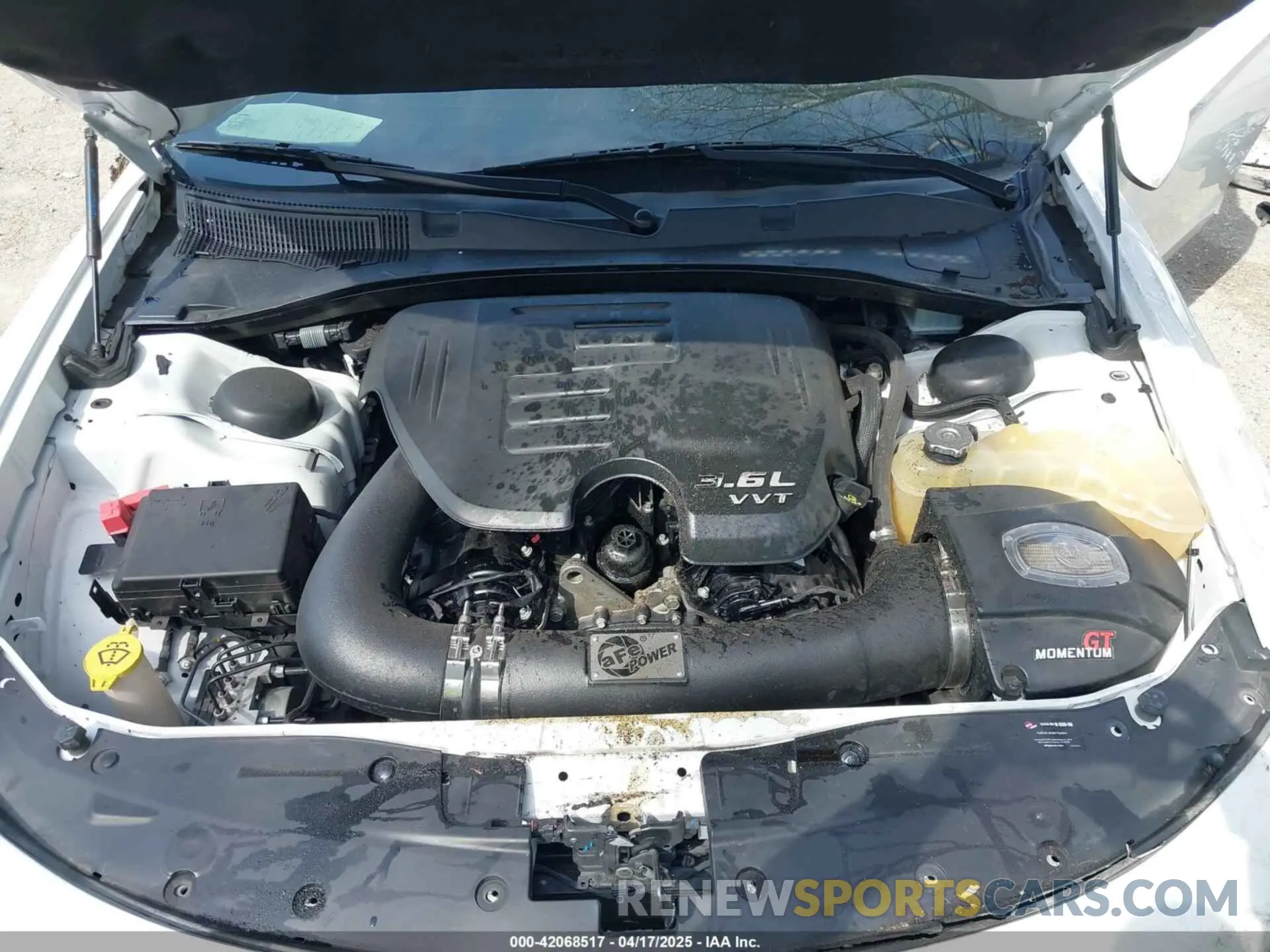10 Photograph of a damaged car 2C3CDXHG3KH611302 DODGE CHARGER 2019