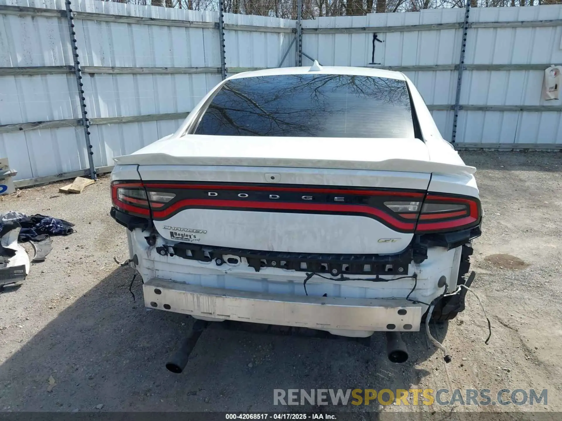 15 Photograph of a damaged car 2C3CDXHG3KH611302 DODGE CHARGER 2019