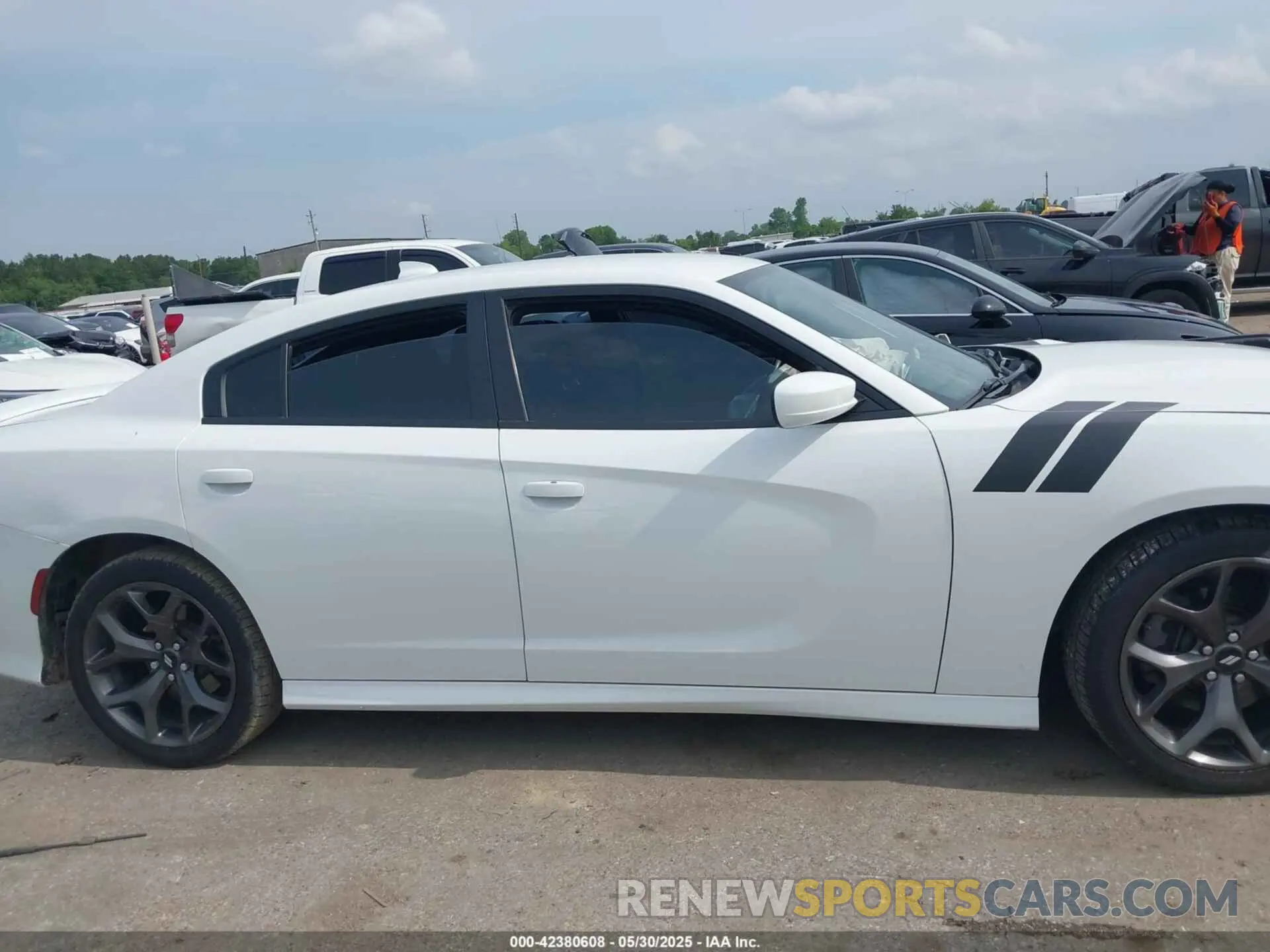14 Photograph of a damaged car 2C3CDXHG4KH686994 DODGE CHARGER 2019