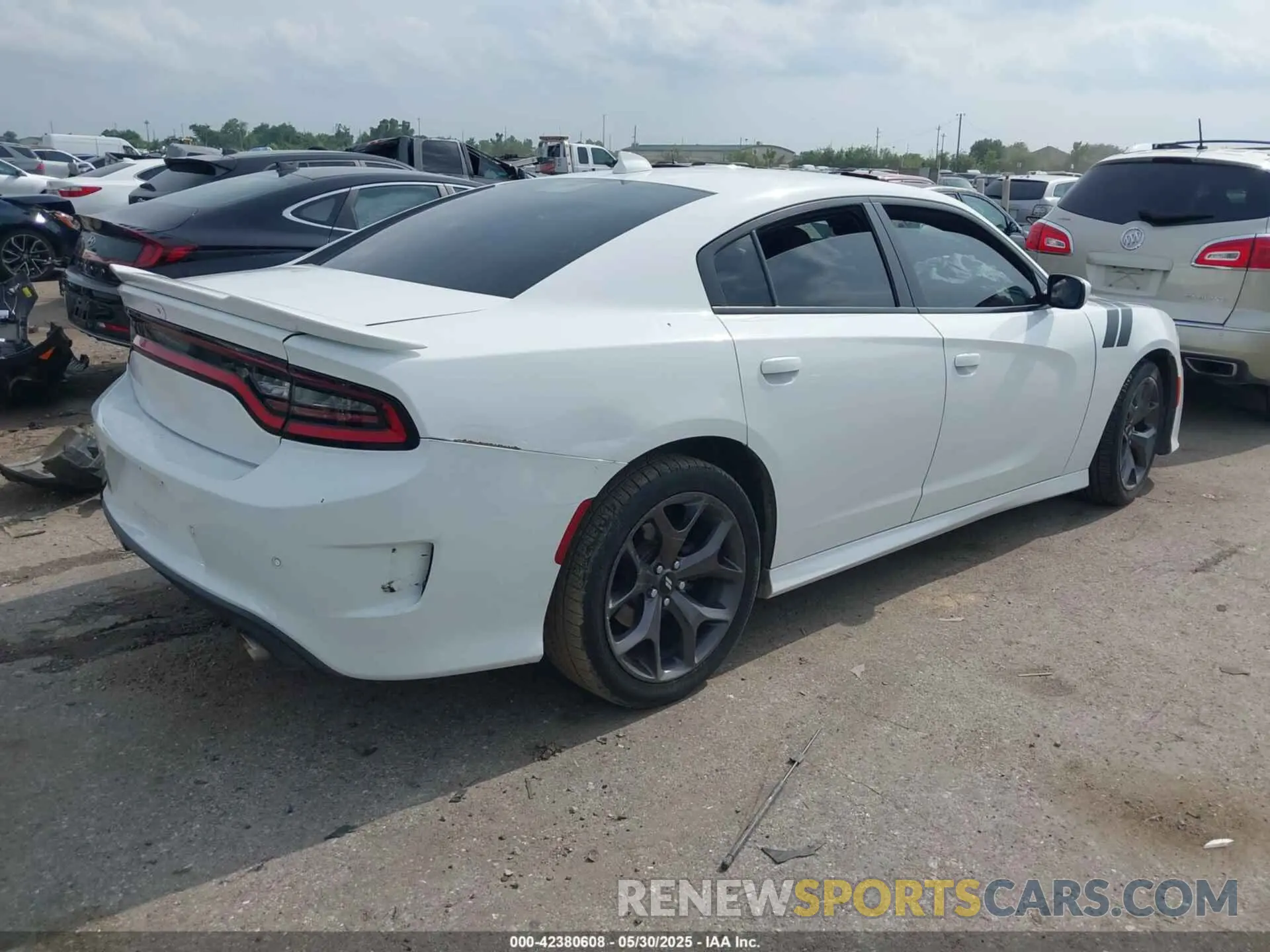4 Photograph of a damaged car 2C3CDXHG4KH686994 DODGE CHARGER 2019