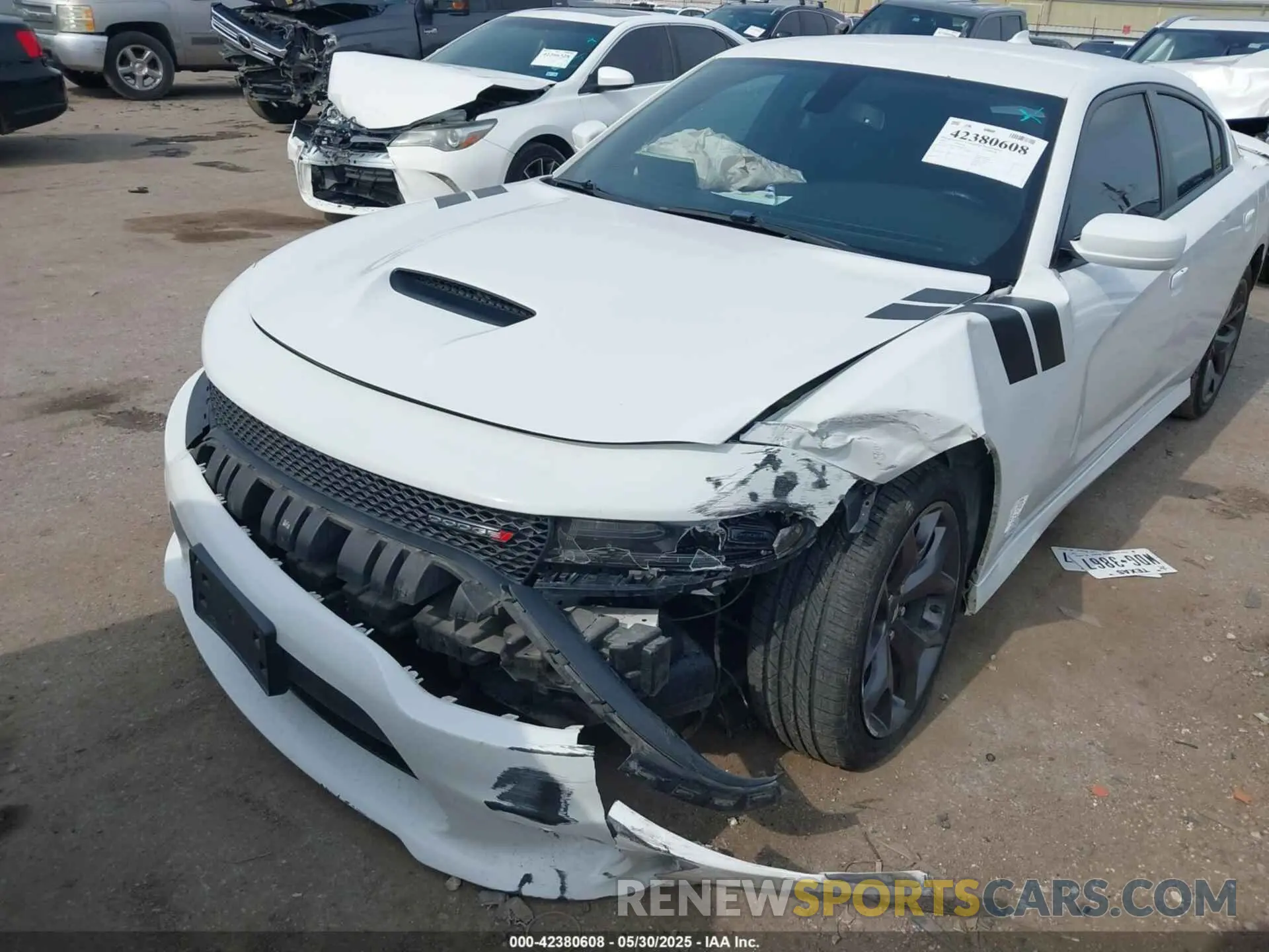 6 Photograph of a damaged car 2C3CDXHG4KH686994 DODGE CHARGER 2019