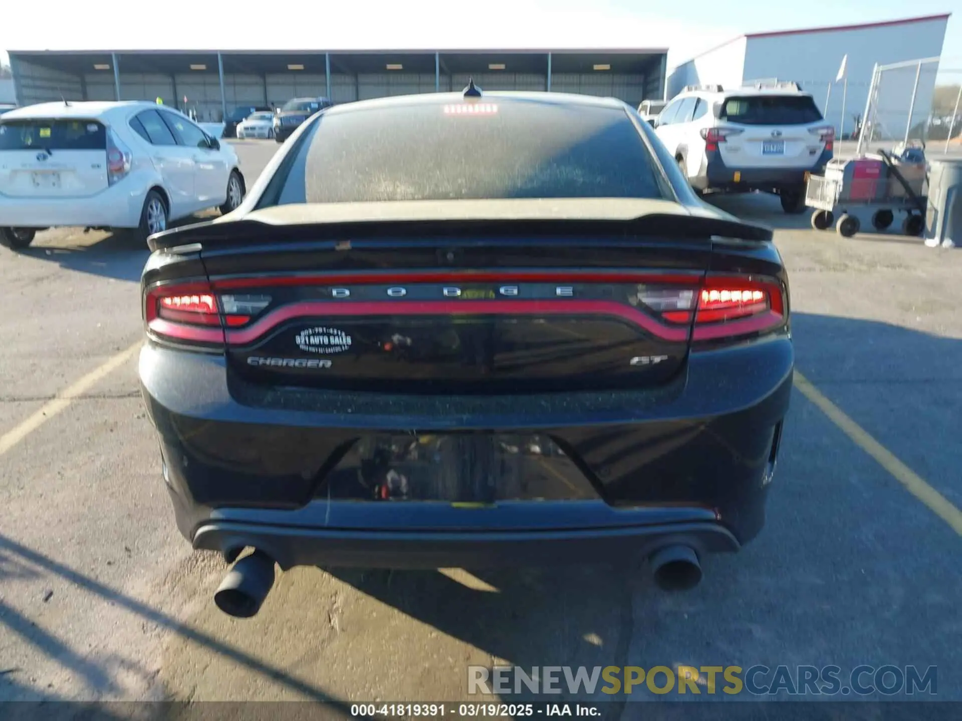 16 Photograph of a damaged car 2C3CDXHG5KH526834 DODGE CHARGER 2019