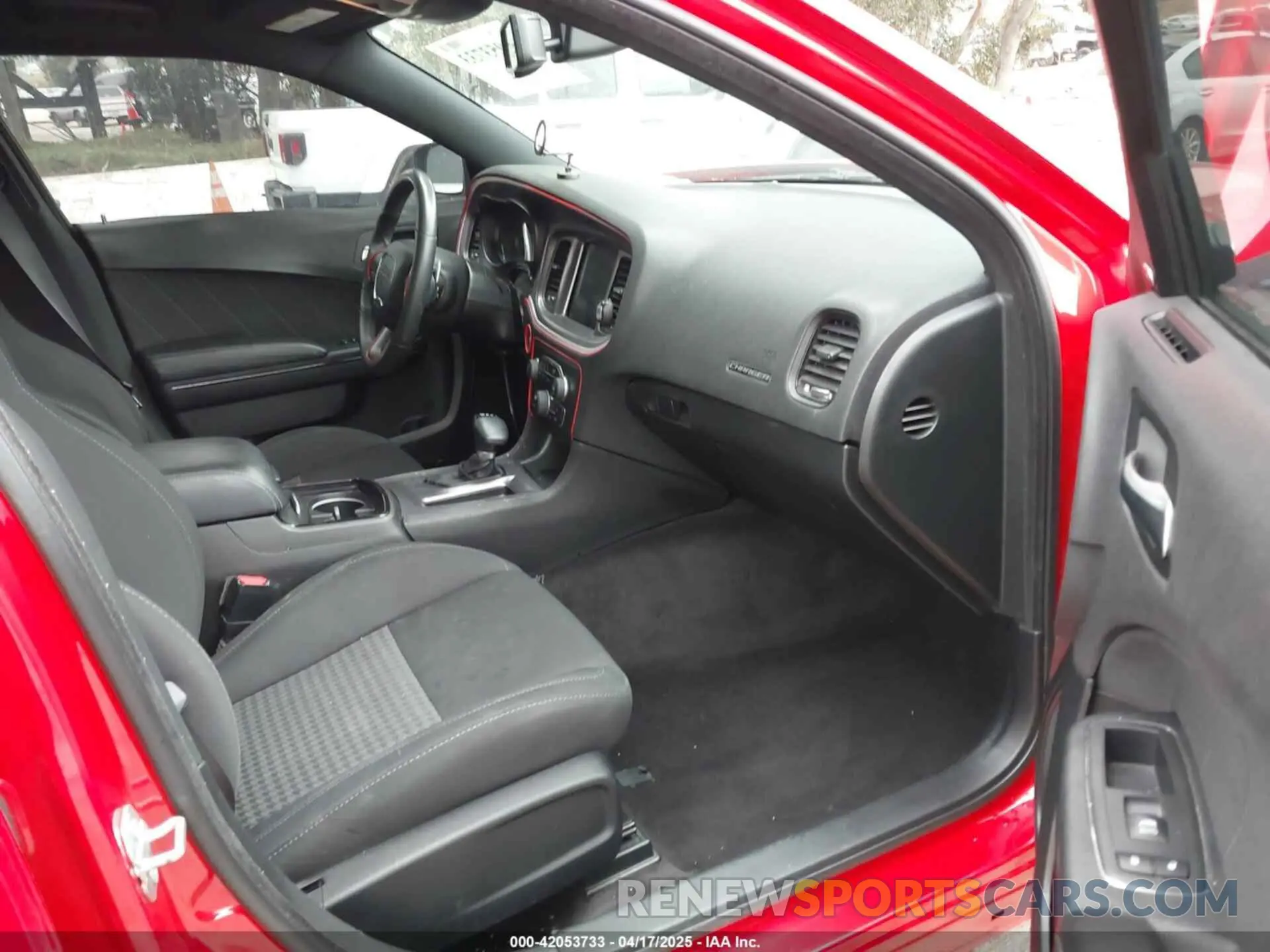 5 Photograph of a damaged car 2C3CDXHG6KH507158 DODGE CHARGER 2019
