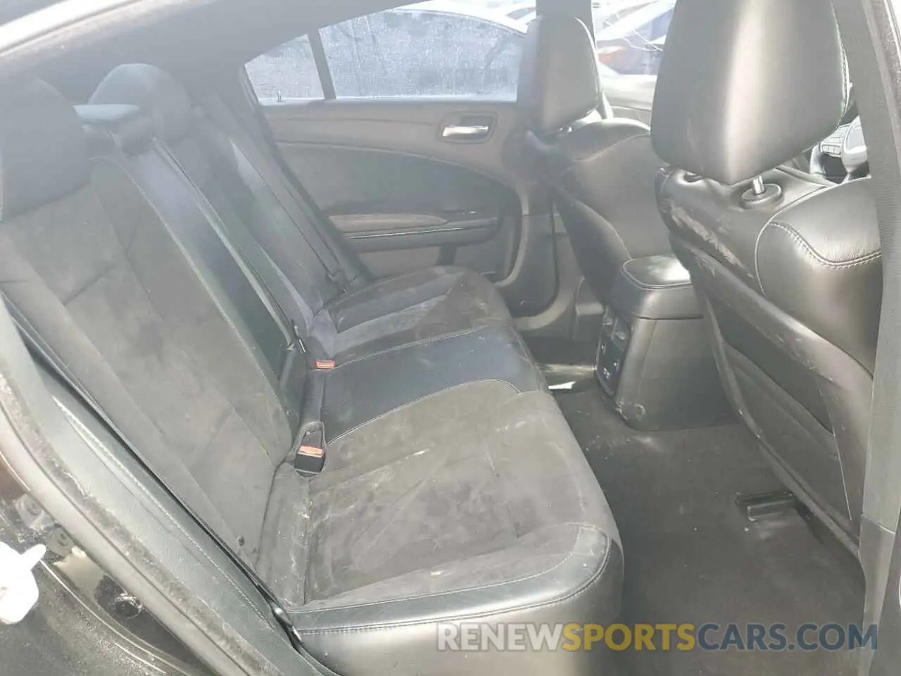 10 Photograph of a damaged car 2C3CDXHG6KH547434 DODGE CHARGER 2019